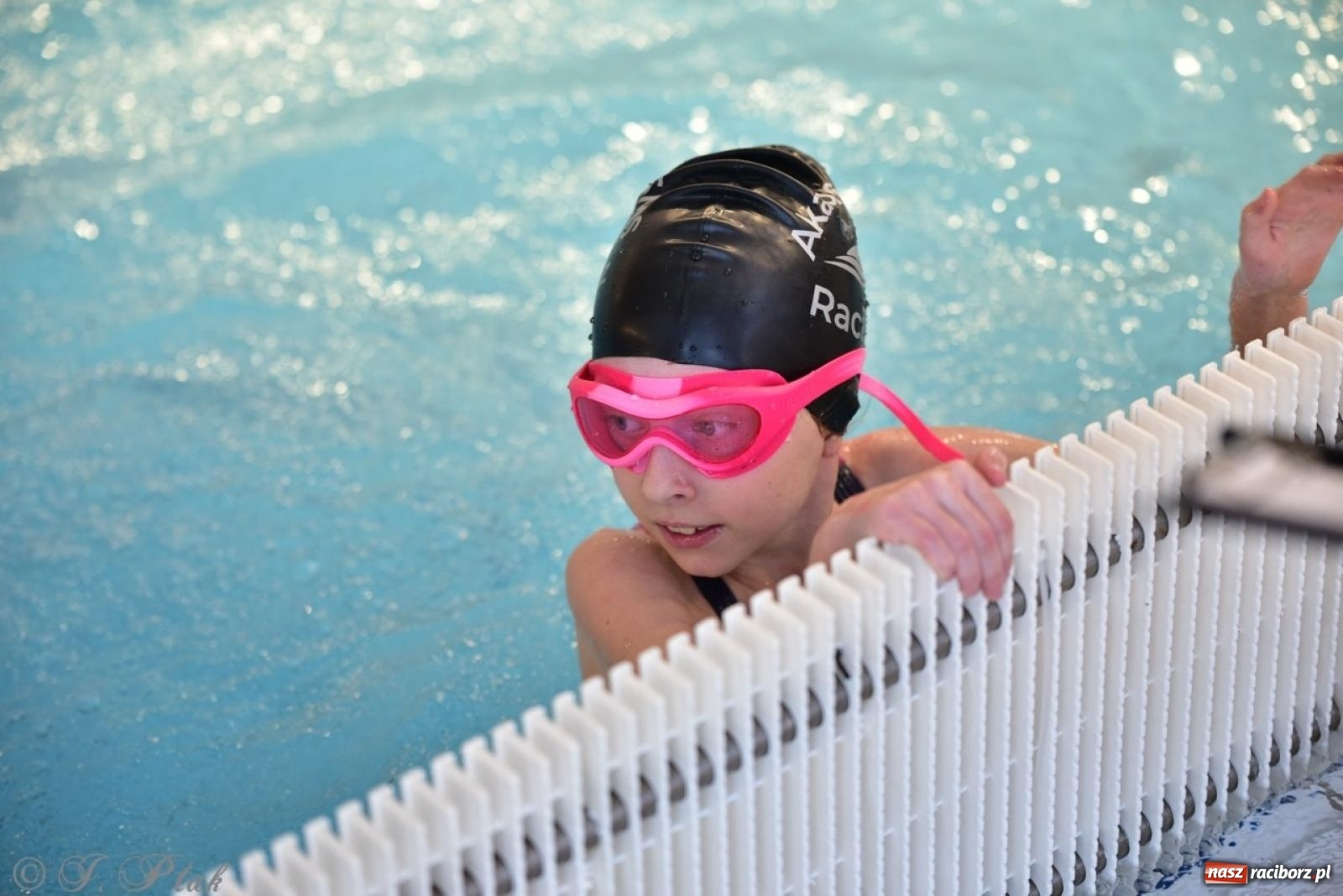 Zdjęcie w galerii na portalu naszraciborz.pl: IV Mistrzostwa Raciborza Szkół Podstawowych w pływaniu – sportowa rywalizacja na H2Ostróg zakończona wiadomości z regionu