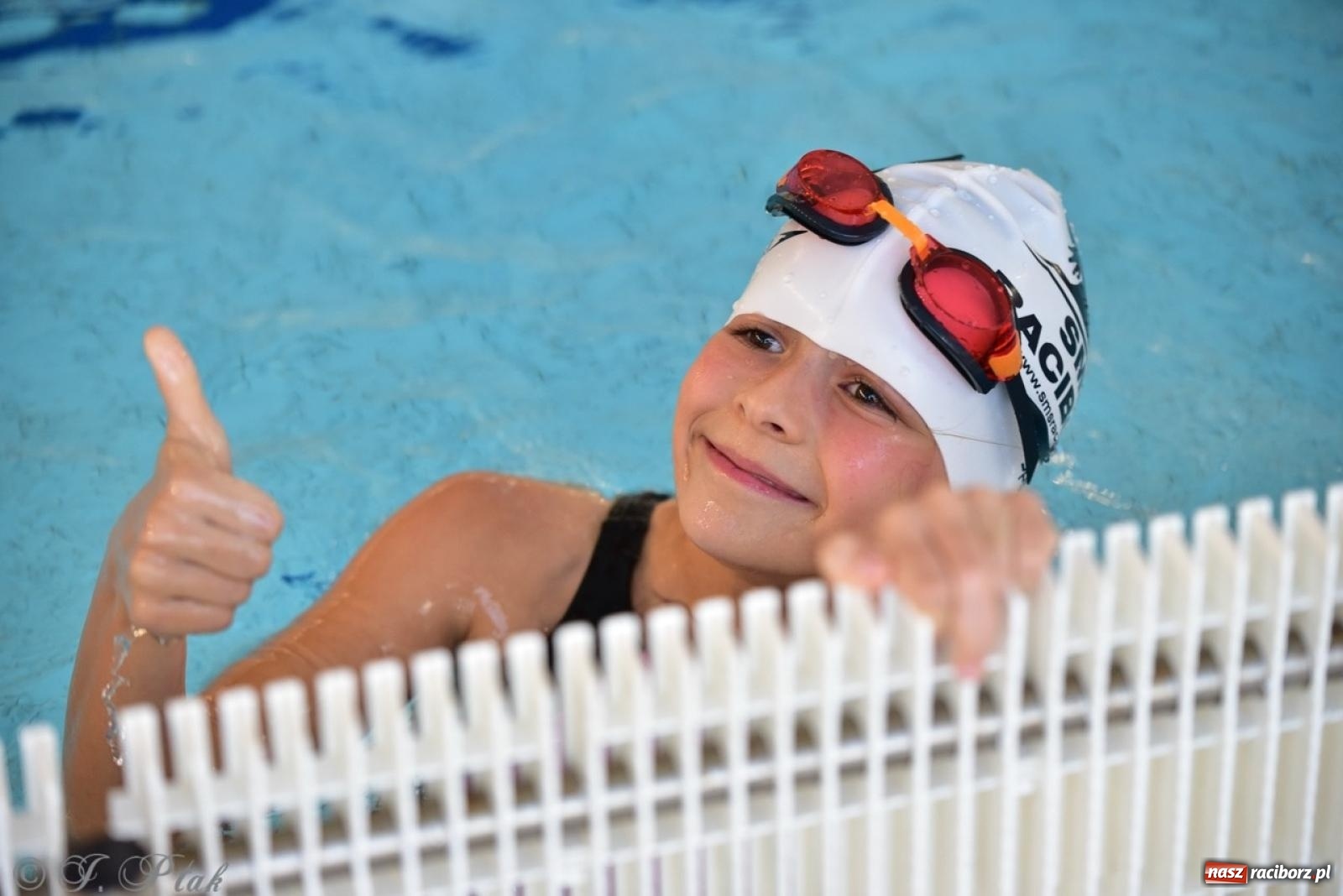 Zdjęcie w galerii na portalu naszraciborz.pl: IV Mistrzostwa Raciborza Szkół Podstawowych w pływaniu – sportowa rywalizacja na H2Ostróg zakończona wiadomości z regionu