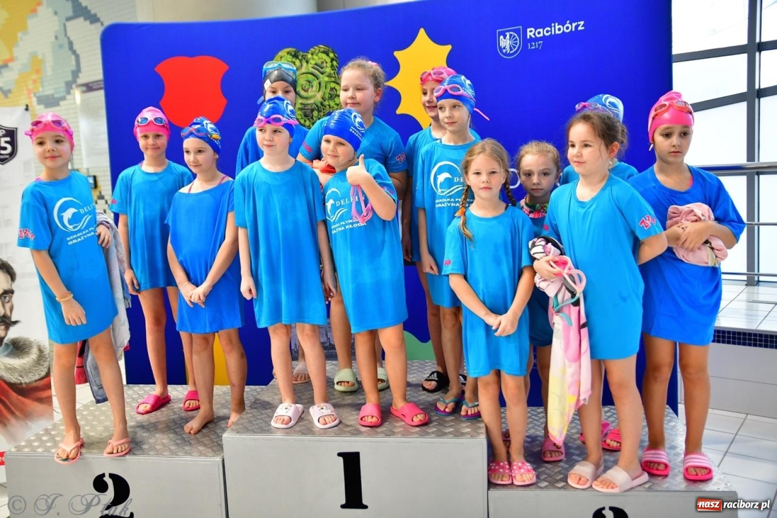 Zdjęcie w galerii na portalu naszraciborz.pl: IV Mistrzostwa Raciborza Szkół Podstawowych w pływaniu – sportowa rywalizacja na H2Ostróg zakończona wiadomości z regionu