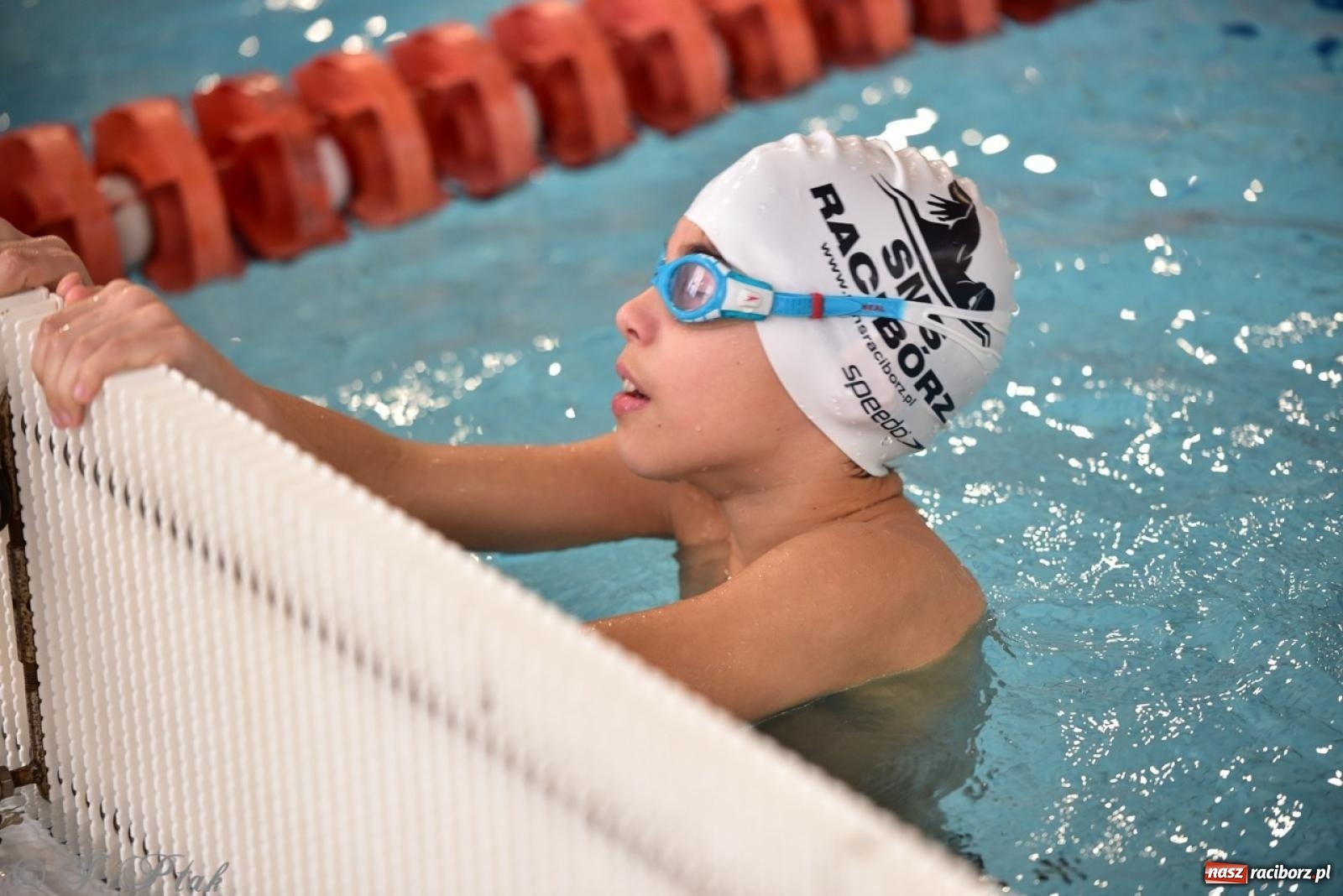 Zdjęcie w galerii na portalu naszraciborz.pl: IV Mistrzostwa Raciborza Szkół Podstawowych w pływaniu – sportowa rywalizacja na H2Ostróg zakończona wiadomości z regionu