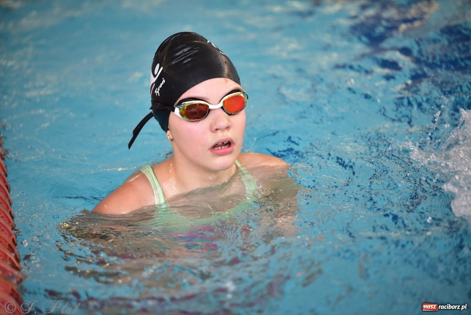 Zdjęcie w galerii na portalu naszraciborz.pl: IV Mistrzostwa Raciborza Szkół Podstawowych w pływaniu – sportowa rywalizacja na H2Ostróg zakończona wiadomości z regionu
