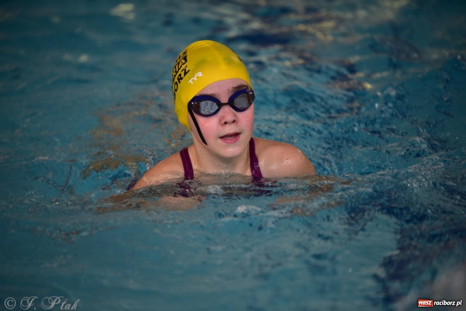 Zdjęcie w galerii na portalu naszraciborz.pl: IV Mistrzostwa Raciborza Szkół Podstawowych w pływaniu – sportowa rywalizacja na H2Ostróg zakończona wiadomości z regionu