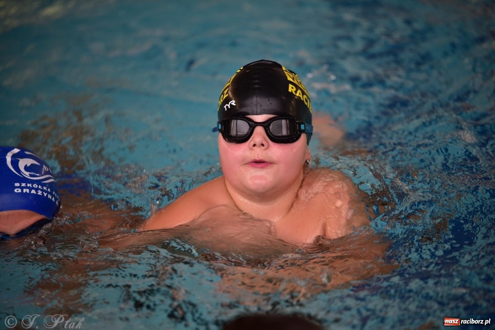 Zdjęcie w galerii na portalu naszraciborz.pl: IV Mistrzostwa Raciborza Szkół Podstawowych w pływaniu – sportowa rywalizacja na H2Ostróg zakończona wiadomości z regionu