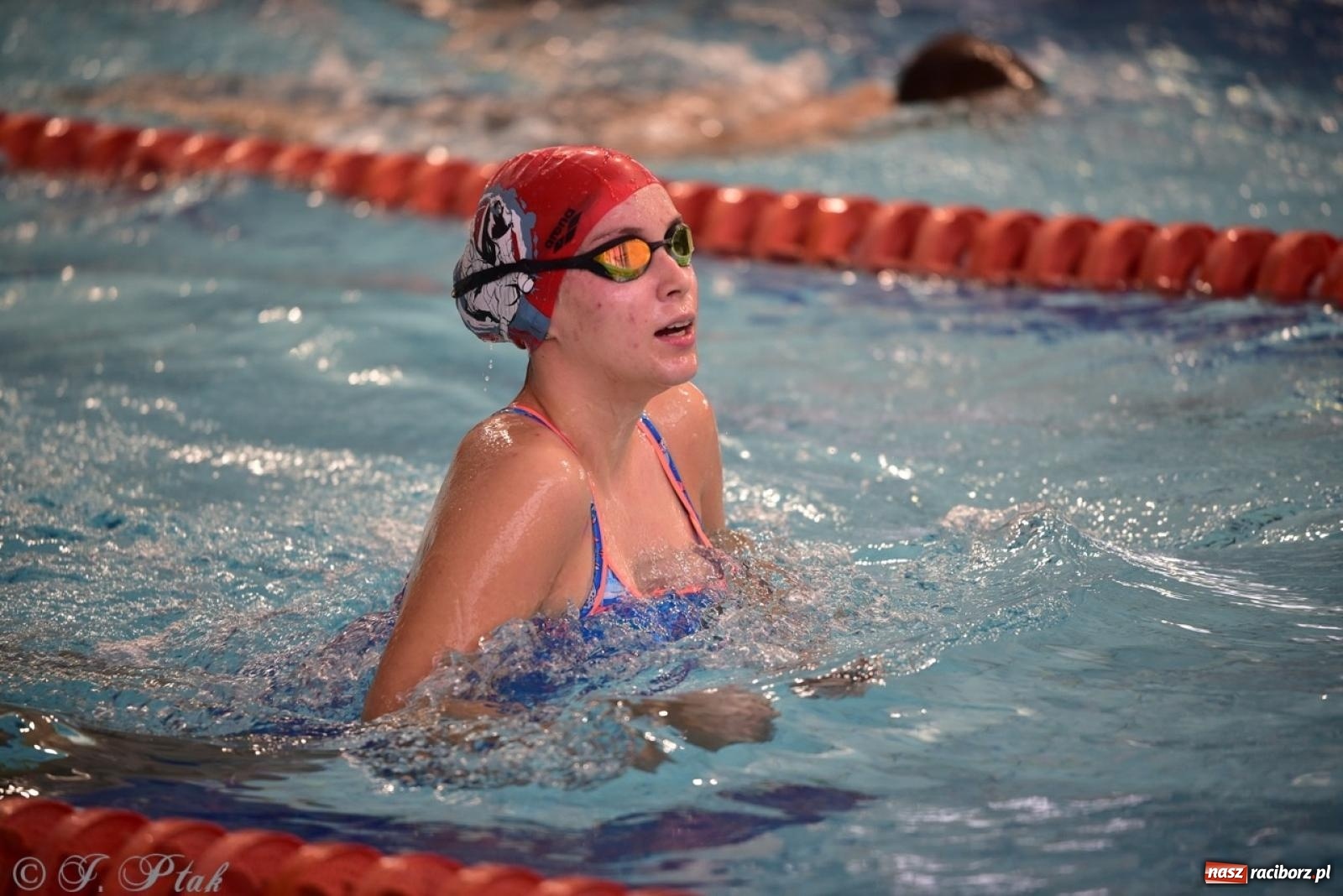 Zdjęcie w galerii na portalu naszraciborz.pl: IV Mistrzostwa Raciborza Szkół Podstawowych w pływaniu – sportowa rywalizacja na H2Ostróg zakończona wiadomości z regionu