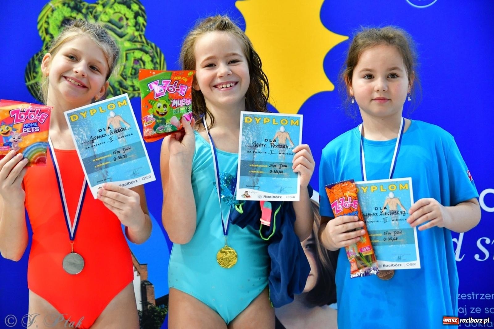 Zdjęcie w galerii na portalu naszraciborz.pl: IV Mistrzostwa Raciborza Szkół Podstawowych w pływaniu – sportowa rywalizacja na H2Ostróg zakończona wiadomości z regionu