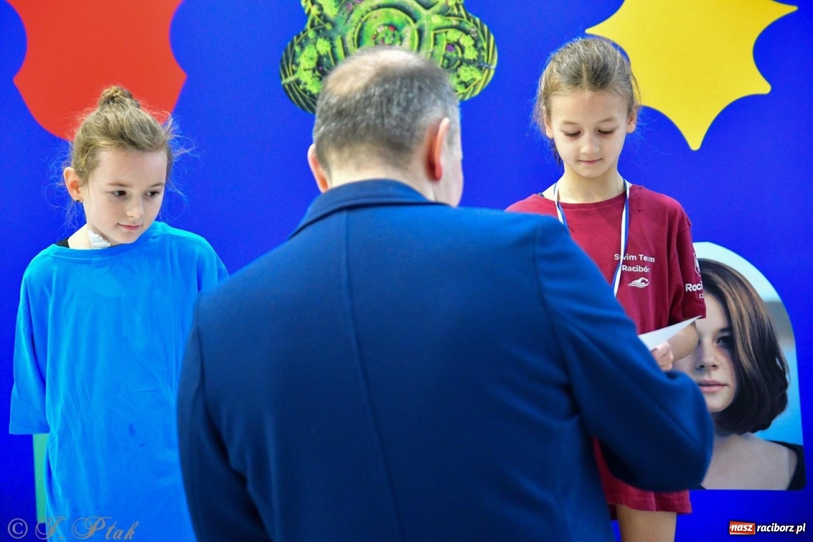 Zdjęcie w galerii na portalu naszraciborz.pl: IV Mistrzostwa Raciborza Szkół Podstawowych w pływaniu – sportowa rywalizacja na H2Ostróg zakończona wiadomości z regionu