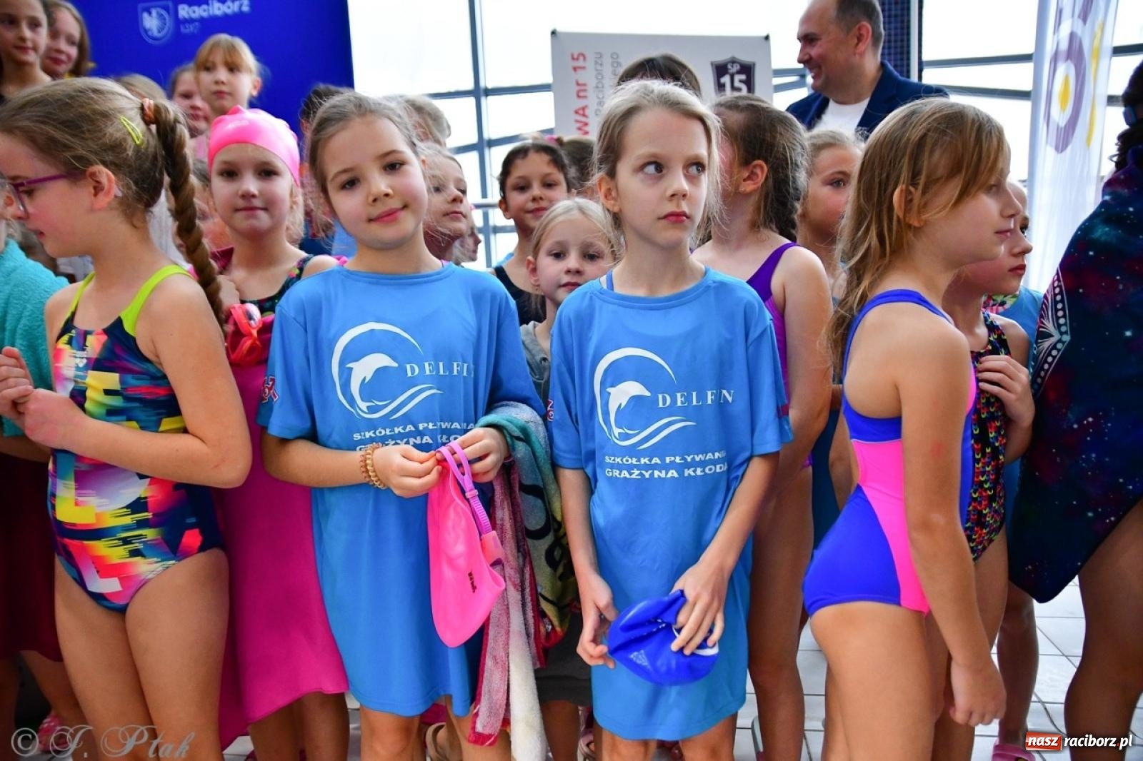 Zdjęcie w galerii na portalu naszraciborz.pl: IV Mistrzostwa Raciborza Szkół Podstawowych w pływaniu – sportowa rywalizacja na H2Ostróg zakończona wiadomości z regionu