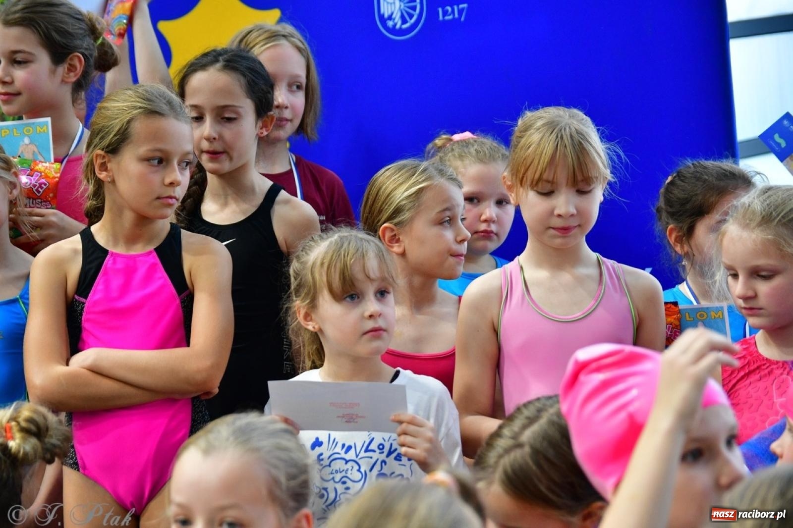 Zdjęcie w galerii na portalu naszraciborz.pl: IV Mistrzostwa Raciborza Szkół Podstawowych w pływaniu – sportowa rywalizacja na H2Ostróg zakończona wiadomości z regionu