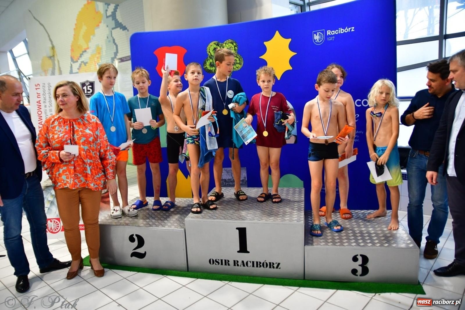 Zdjęcie w galerii na portalu naszraciborz.pl: IV Mistrzostwa Raciborza Szkół Podstawowych w pływaniu – sportowa rywalizacja na H2Ostróg zakończona wiadomości z regionu