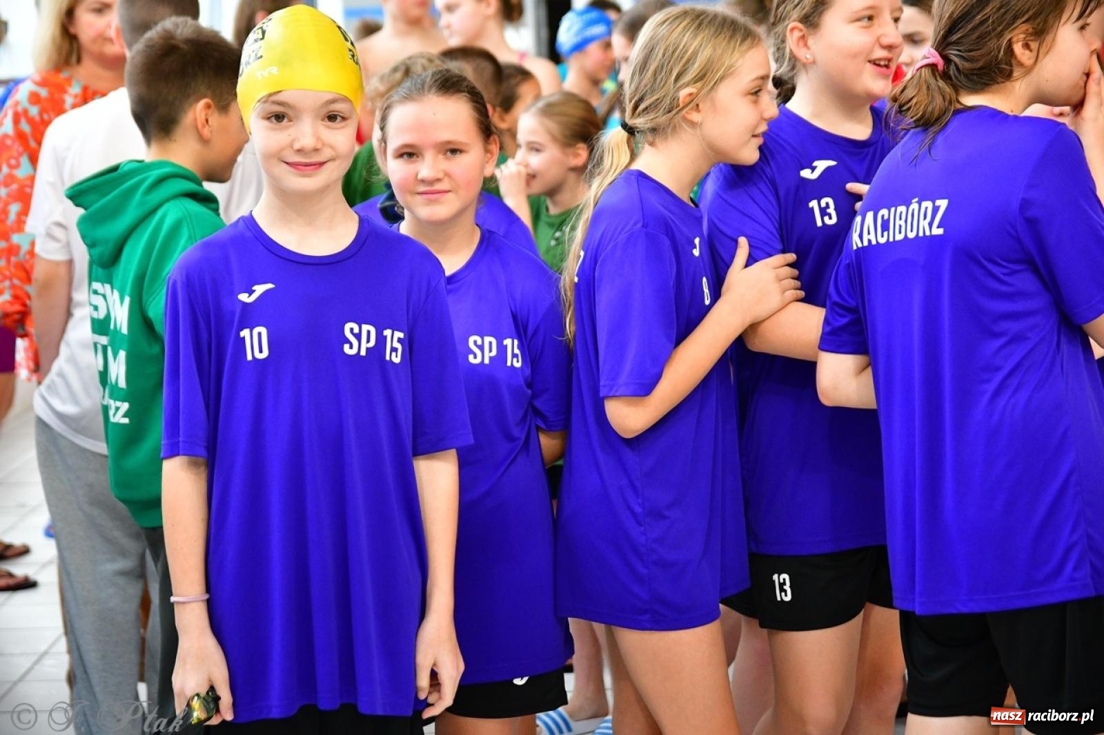 Zdjęcie w galerii na portalu naszraciborz.pl: IV Mistrzostwa Raciborza Szkół Podstawowych w pływaniu – sportowa rywalizacja na H2Ostróg zakończona wiadomości z regionu