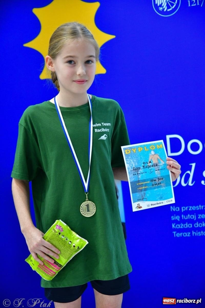 Zdjęcie w galerii na portalu naszraciborz.pl: IV Mistrzostwa Raciborza Szkół Podstawowych w pływaniu – sportowa rywalizacja na H2Ostróg zakończona wiadomości z regionu