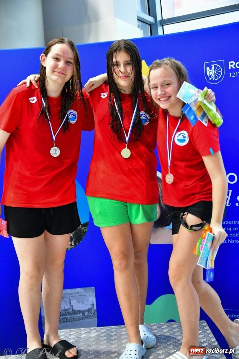 Zdjęcie w galerii na portalu naszraciborz.pl: IV Mistrzostwa Raciborza Szkół Podstawowych w pływaniu – sportowa rywalizacja na H2Ostróg zakończona wiadomości z regionu