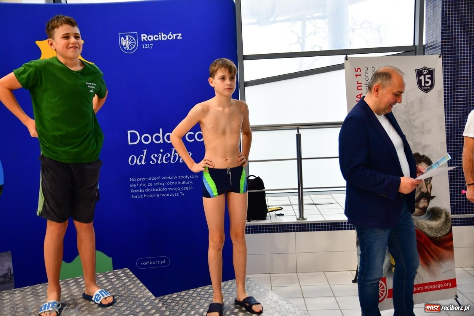 Zdjęcie w galerii na portalu naszraciborz.pl: IV Mistrzostwa Raciborza Szkół Podstawowych w pływaniu – sportowa rywalizacja na H2Ostróg zakończona wiadomości z regionu