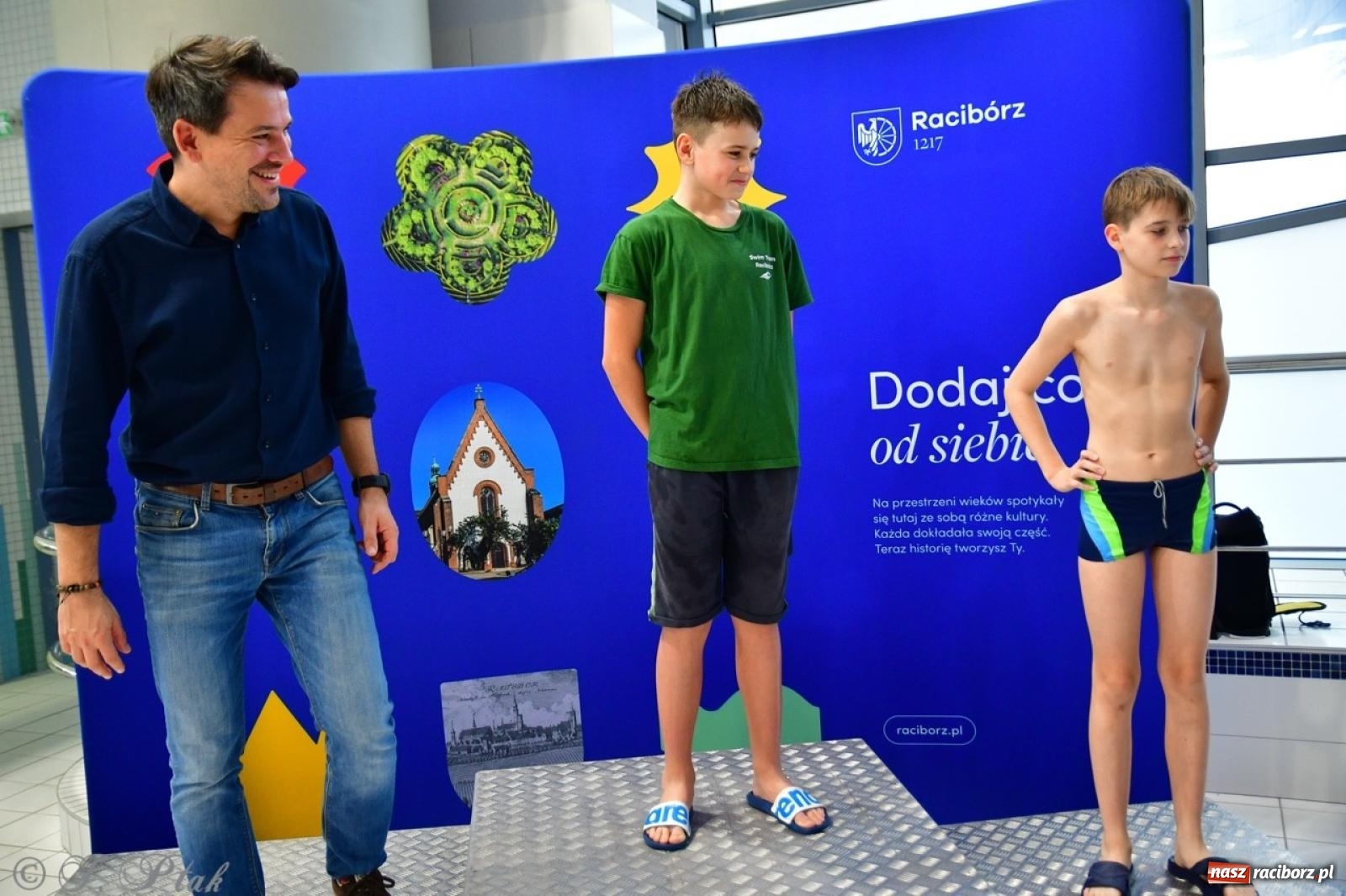 Zdjęcie w galerii na portalu naszraciborz.pl: IV Mistrzostwa Raciborza Szkół Podstawowych w pływaniu – sportowa rywalizacja na H2Ostróg zakończona wiadomości z regionu