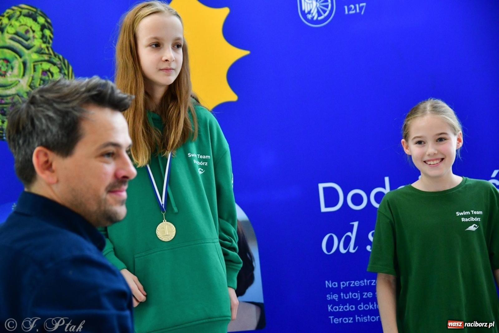 Zdjęcie w galerii na portalu naszraciborz.pl: IV Mistrzostwa Raciborza Szkół Podstawowych w pływaniu – sportowa rywalizacja na H2Ostróg zakończona wiadomości z regionu