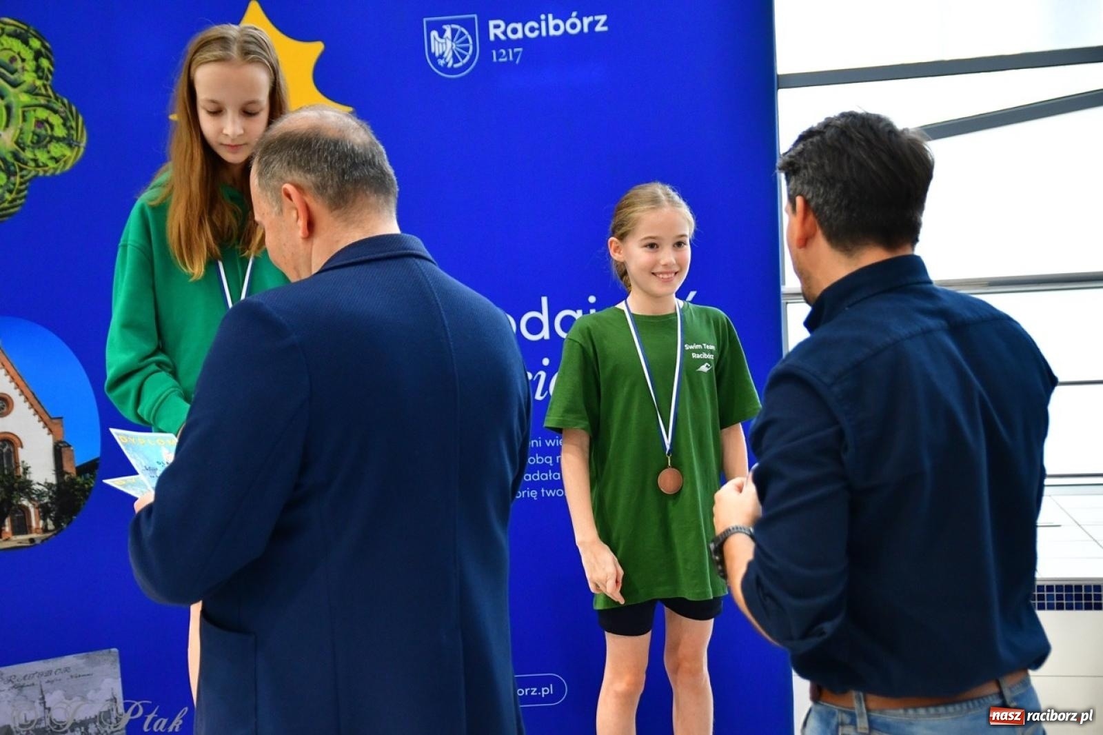Zdjęcie w galerii na portalu naszraciborz.pl: IV Mistrzostwa Raciborza Szkół Podstawowych w pływaniu – sportowa rywalizacja na H2Ostróg zakończona wiadomości z regionu