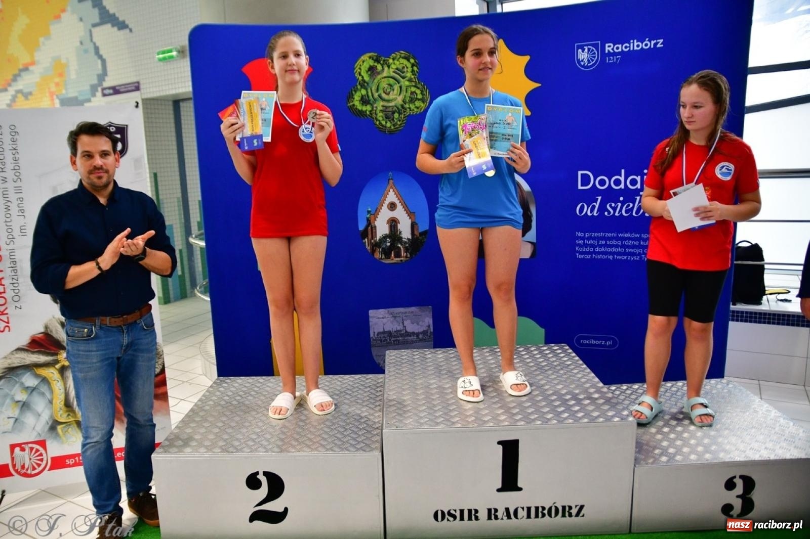 Zdjęcie w galerii na portalu naszraciborz.pl: IV Mistrzostwa Raciborza Szkół Podstawowych w pływaniu – sportowa rywalizacja na H2Ostróg zakończona wiadomości z regionu