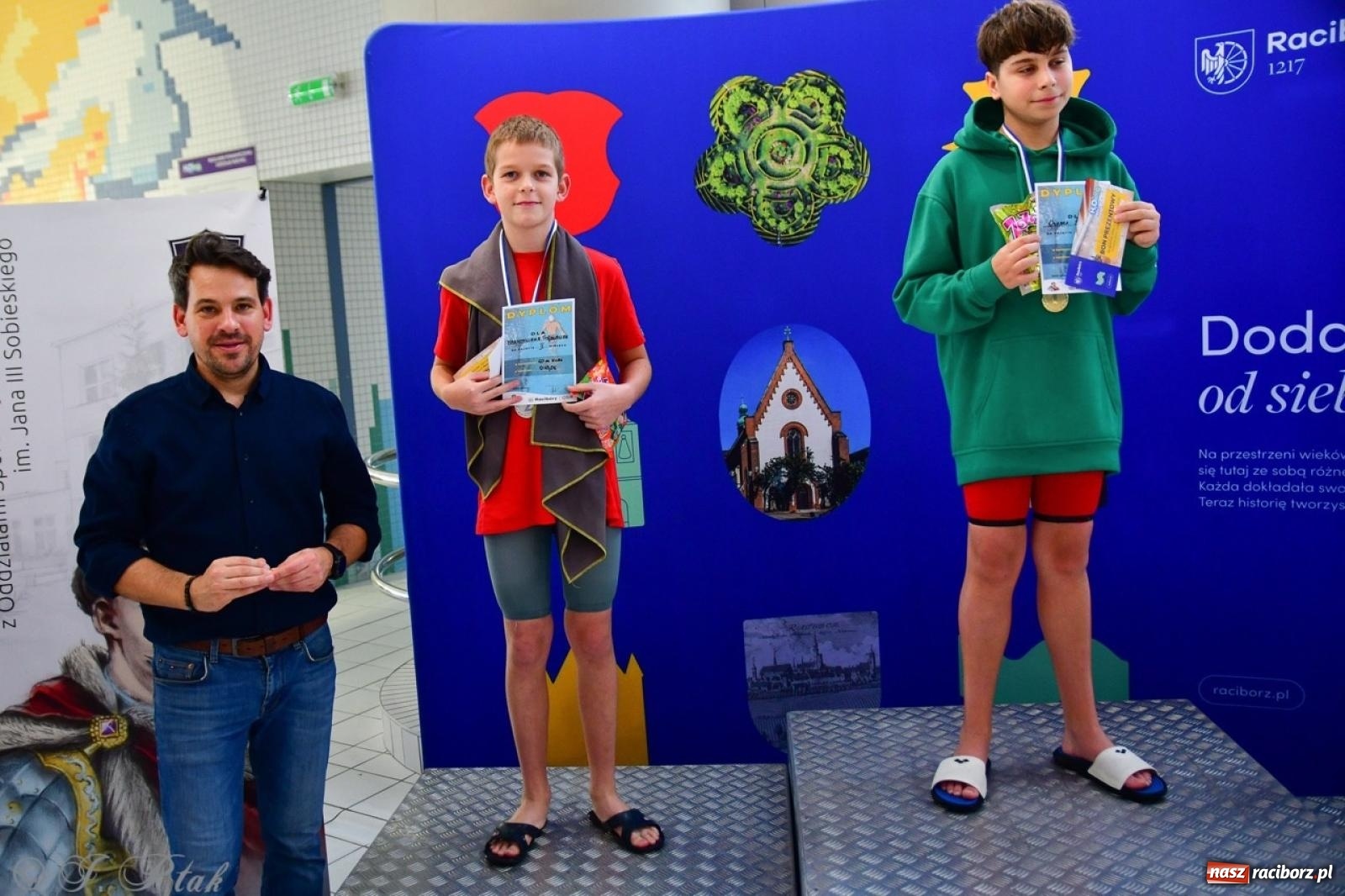 Zdjęcie w galerii na portalu naszraciborz.pl: IV Mistrzostwa Raciborza Szkół Podstawowych w pływaniu – sportowa rywalizacja na H2Ostróg zakończona wiadomości z regionu