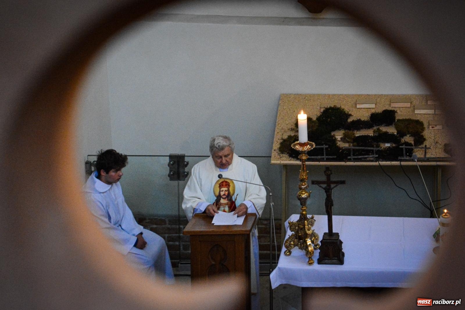 Zdjęcie w galerii na portalu naszraciborz.pl: Leśnicza i łowiecka brać na Mszy św. w kaplicy zamkowej w Raciborzu [FOTO i WIDEO] wiadomości z regionu