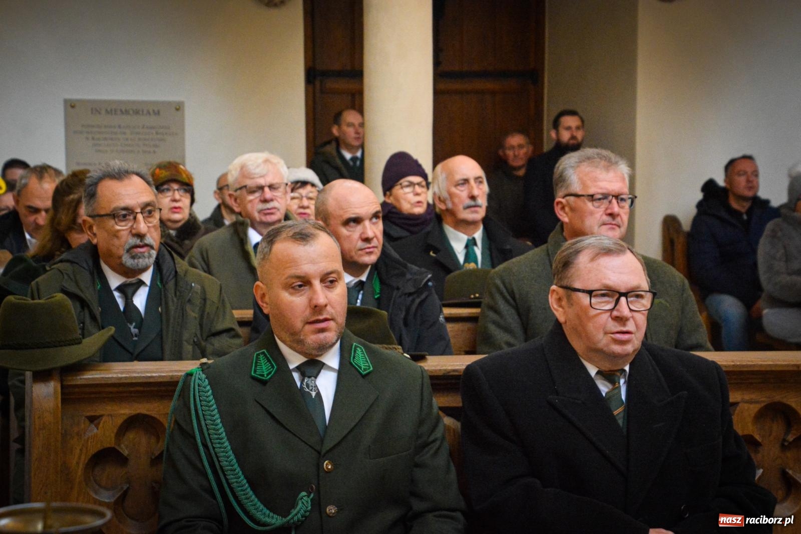 Zdjęcie w galerii na portalu naszraciborz.pl: Leśnicza i łowiecka brać na Mszy św. w kaplicy zamkowej w Raciborzu [FOTO i WIDEO] wiadomości z regionu