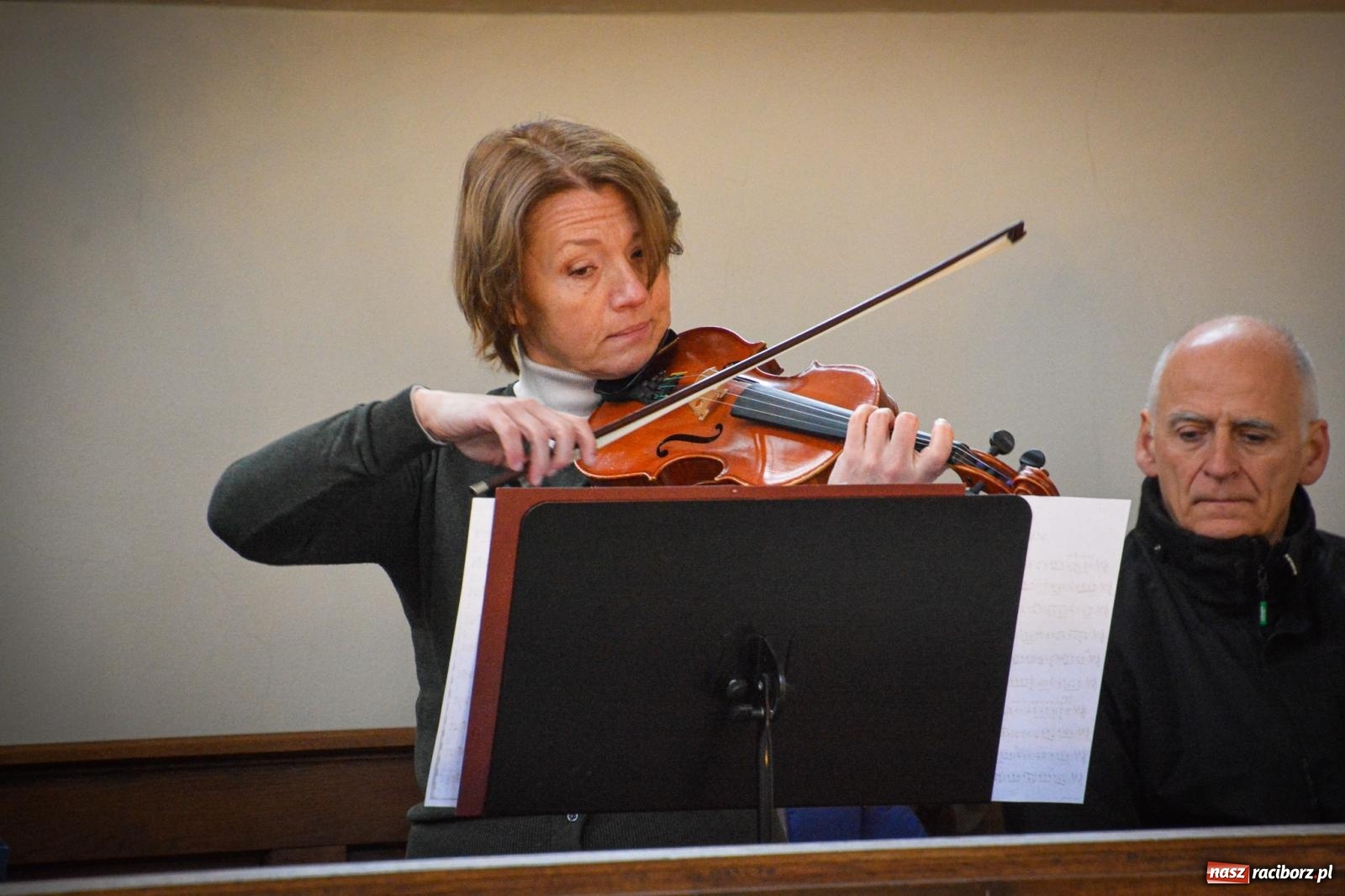 Zdjęcie w galerii na portalu naszraciborz.pl: Leśnicza i łowiecka brać na Mszy św. w kaplicy zamkowej w Raciborzu [FOTO i WIDEO] wiadomości z regionu