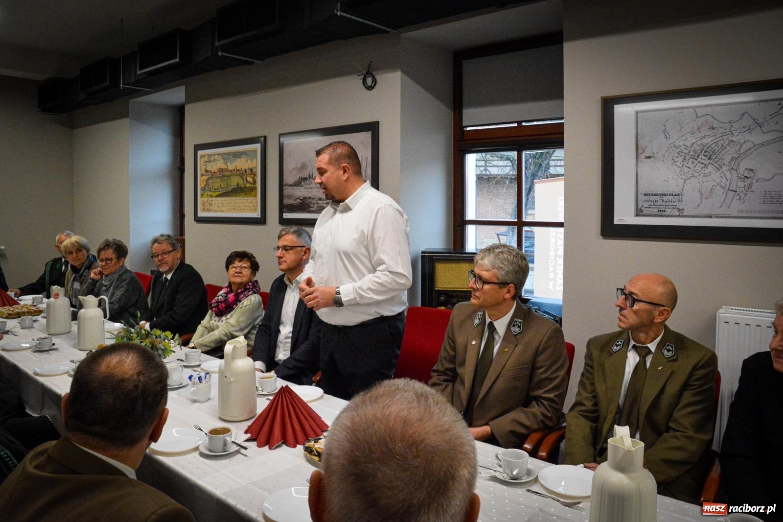 Zdjęcie w galerii na portalu naszraciborz.pl: Leśnicza i łowiecka brać na Mszy św. w kaplicy zamkowej w Raciborzu [FOTO i WIDEO] wiadomości z regionu