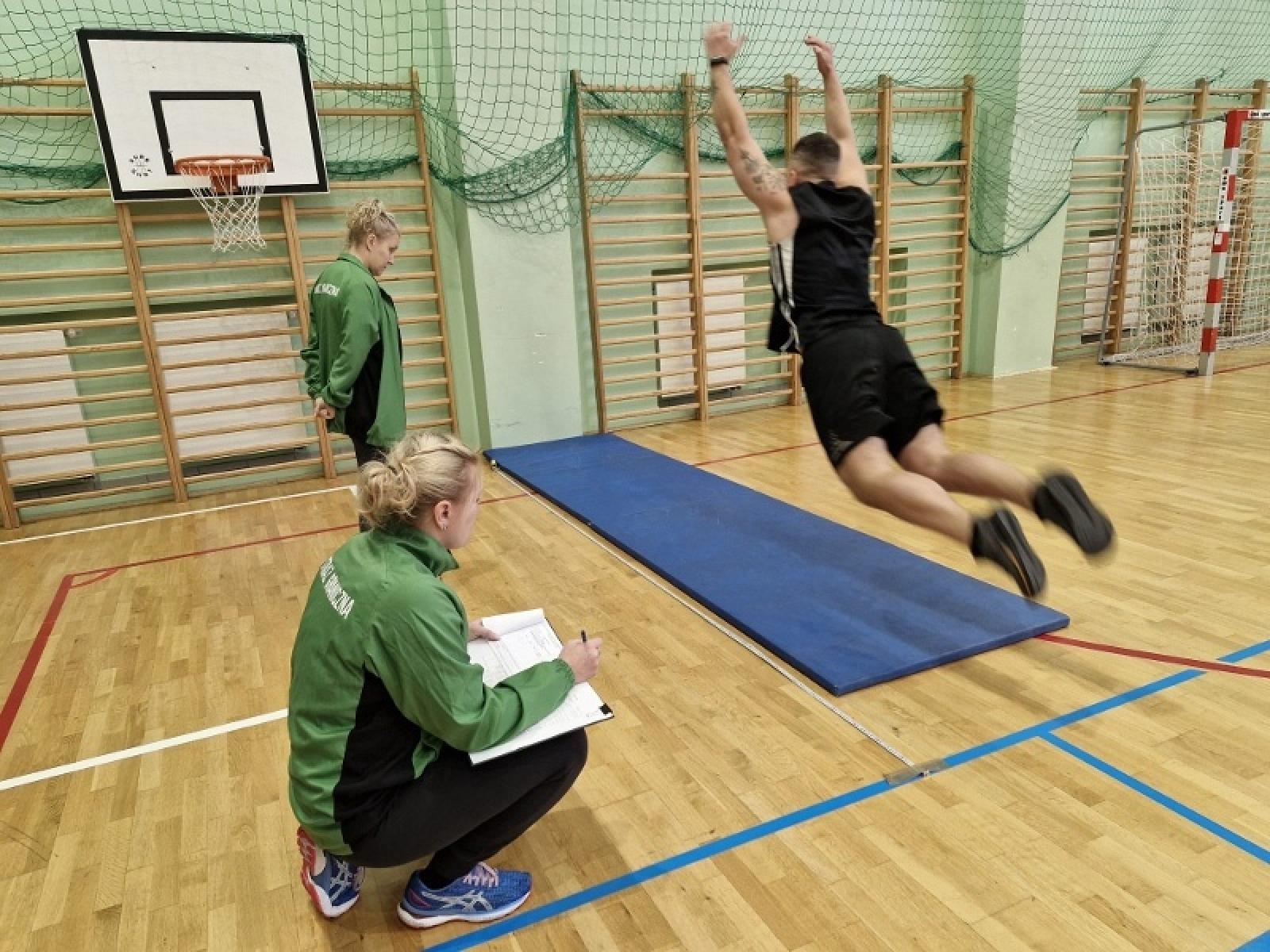 Zdjęcie w galerii na portalu naszraciborz.pl: Śląska Straż Graniczna z Raciborza czeka na kandydatów do służby wiadomości z regionu