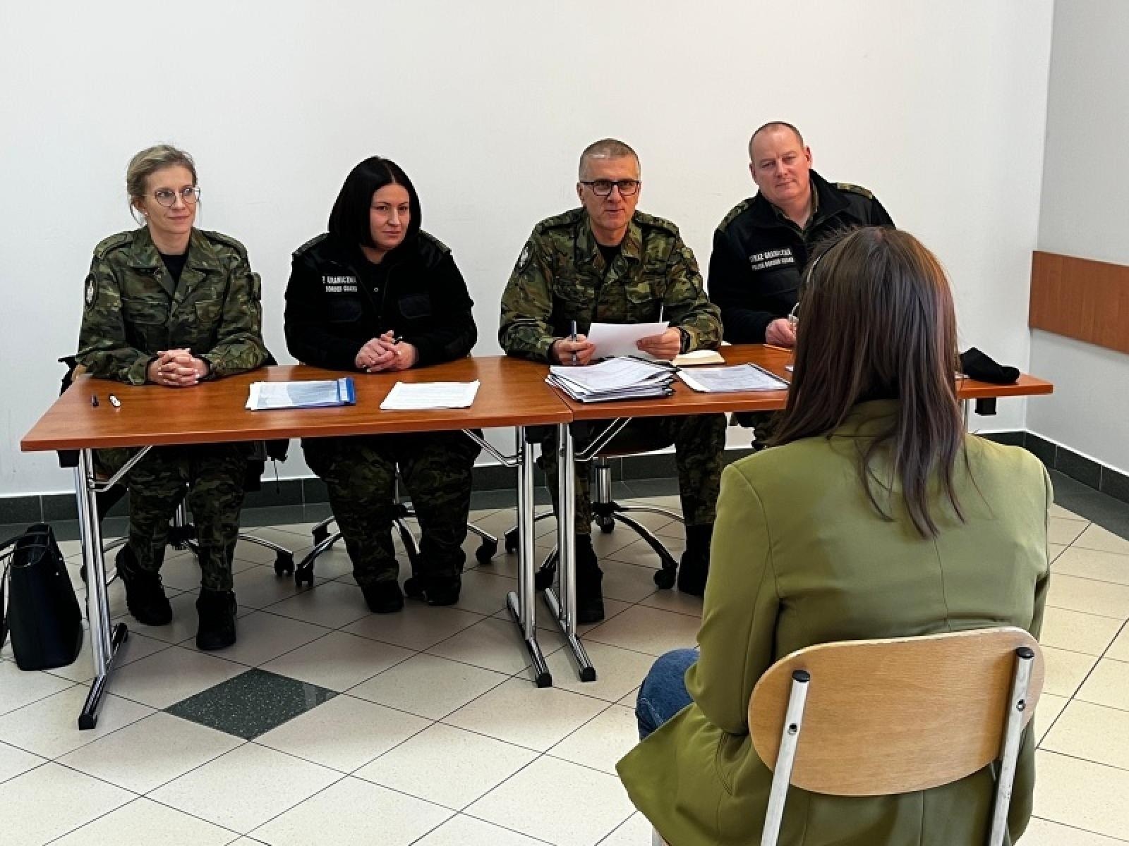 Zdjęcie w galerii na portalu naszraciborz.pl: Śląska Straż Graniczna z Raciborza czeka na kandydatów do służby wiadomości z regionu