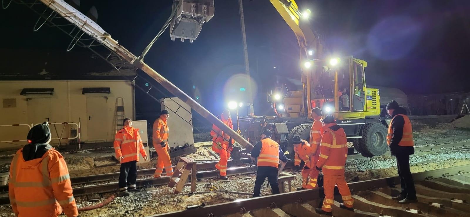 Zdjęcie w galerii na portalu naszraciborz.pl: Pociągi kursują po dwóch torach przez stację Kuźnia Raciborska wiadomości z regionu