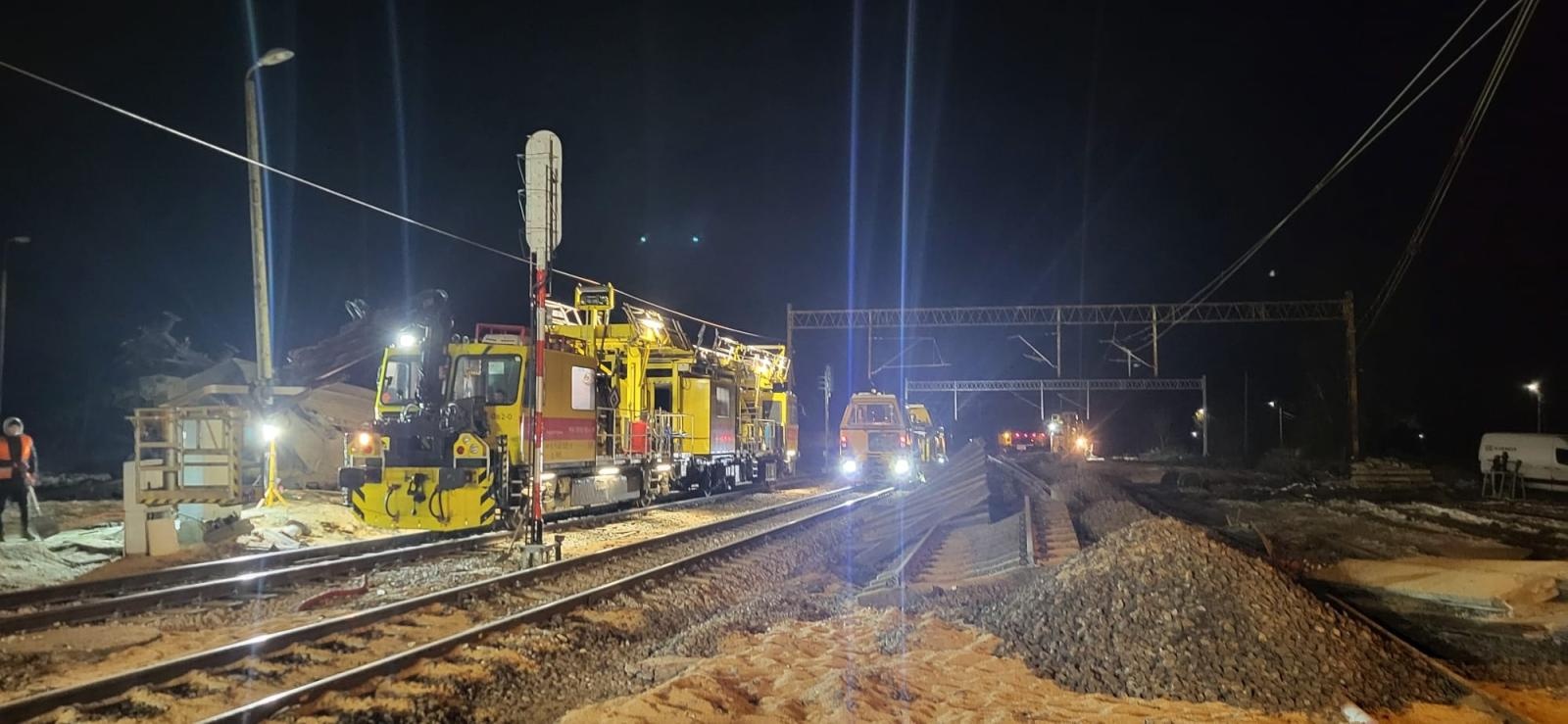 Zdjęcie w galerii na portalu naszraciborz.pl: Pociągi kursują po dwóch torach przez stację Kuźnia Raciborska wiadomości z regionu