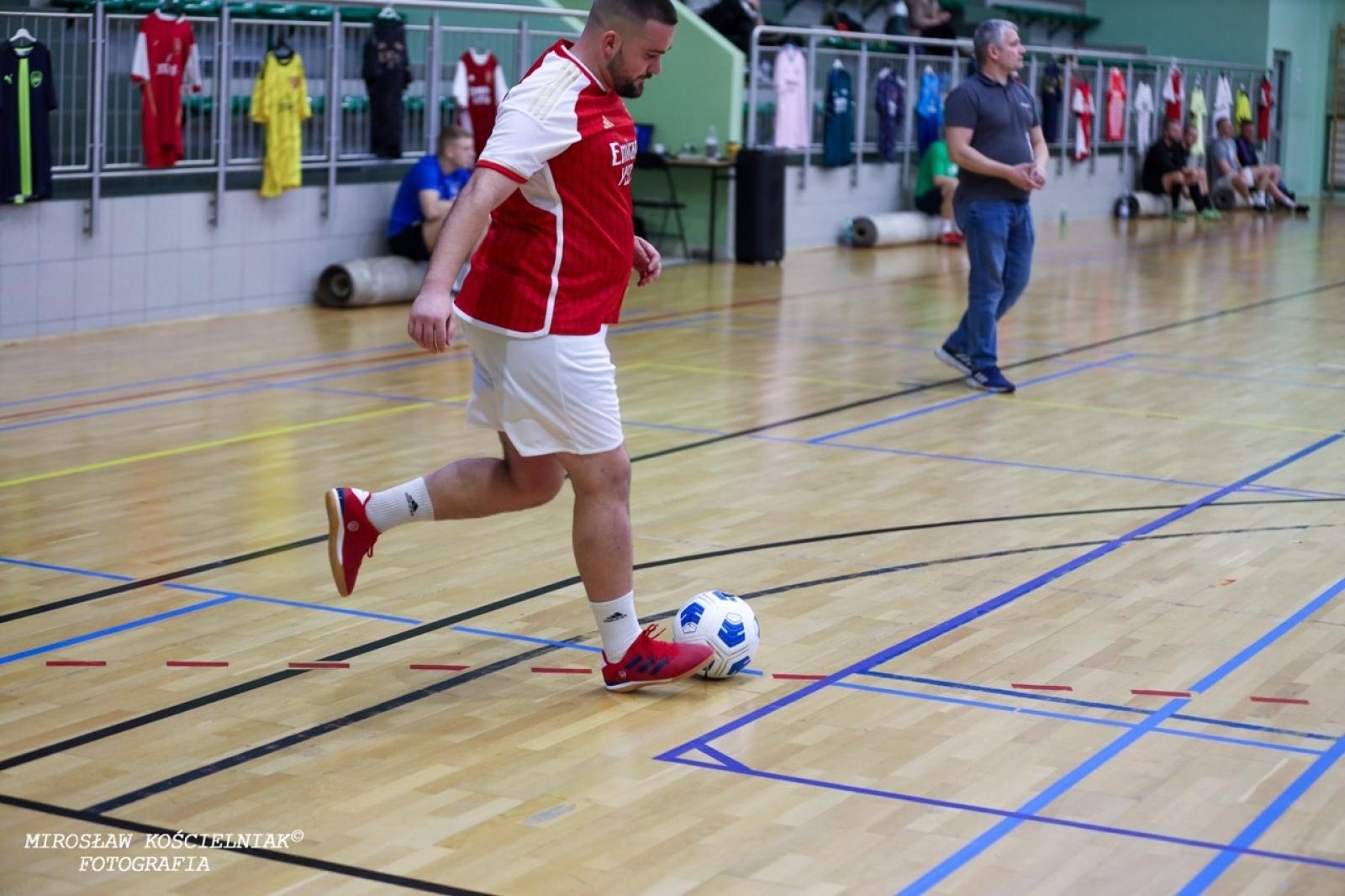 Zdjęcie w galerii na portalu naszraciborz.pl: Zacięta rywalizacja w IV edycji Turnieju Siatkonogi. Kamil Duda i Farid Ali triumfują wiadomości z regionu