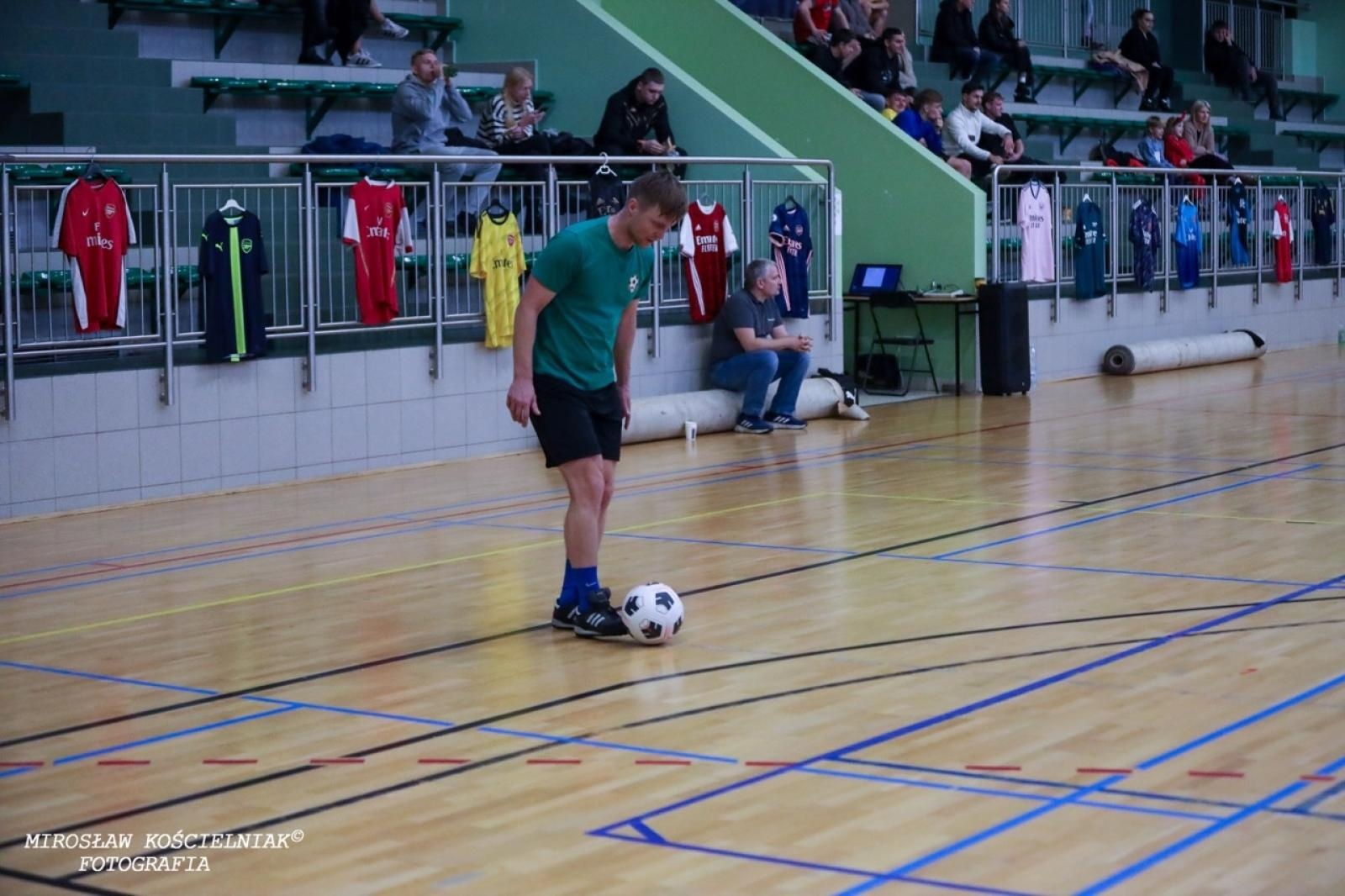 Zdjęcie w galerii na portalu naszraciborz.pl: Zacięta rywalizacja w IV edycji Turnieju Siatkonogi. Kamil Duda i Farid Ali triumfują wiadomości z regionu