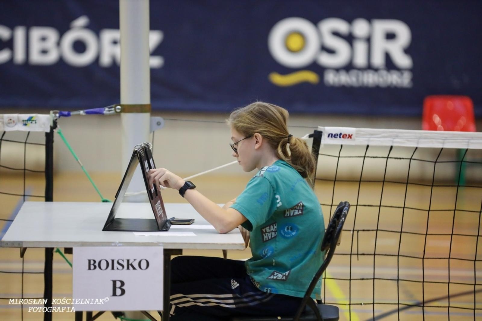 Zdjęcie w galerii na portalu naszraciborz.pl: Zacięta rywalizacja w IV edycji Turnieju Siatkonogi. Kamil Duda i Farid Ali triumfują wiadomości z regionu