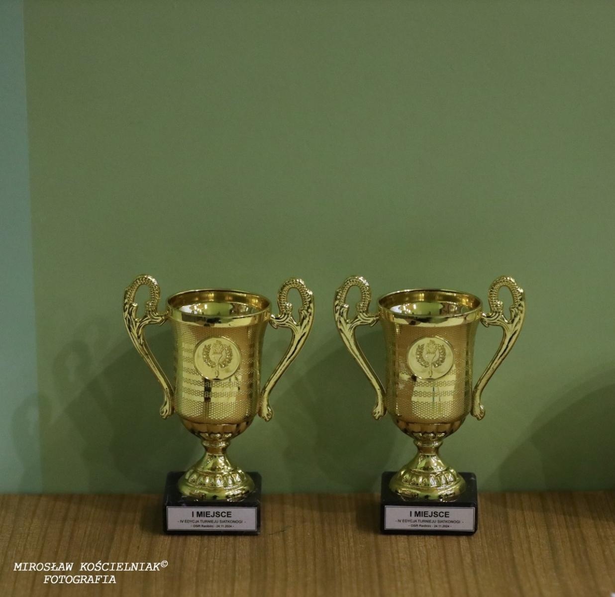 Zdjęcie w galerii na portalu naszraciborz.pl: Zacięta rywalizacja w IV edycji Turnieju Siatkonogi. Kamil Duda i Farid Ali triumfują wiadomości z regionu