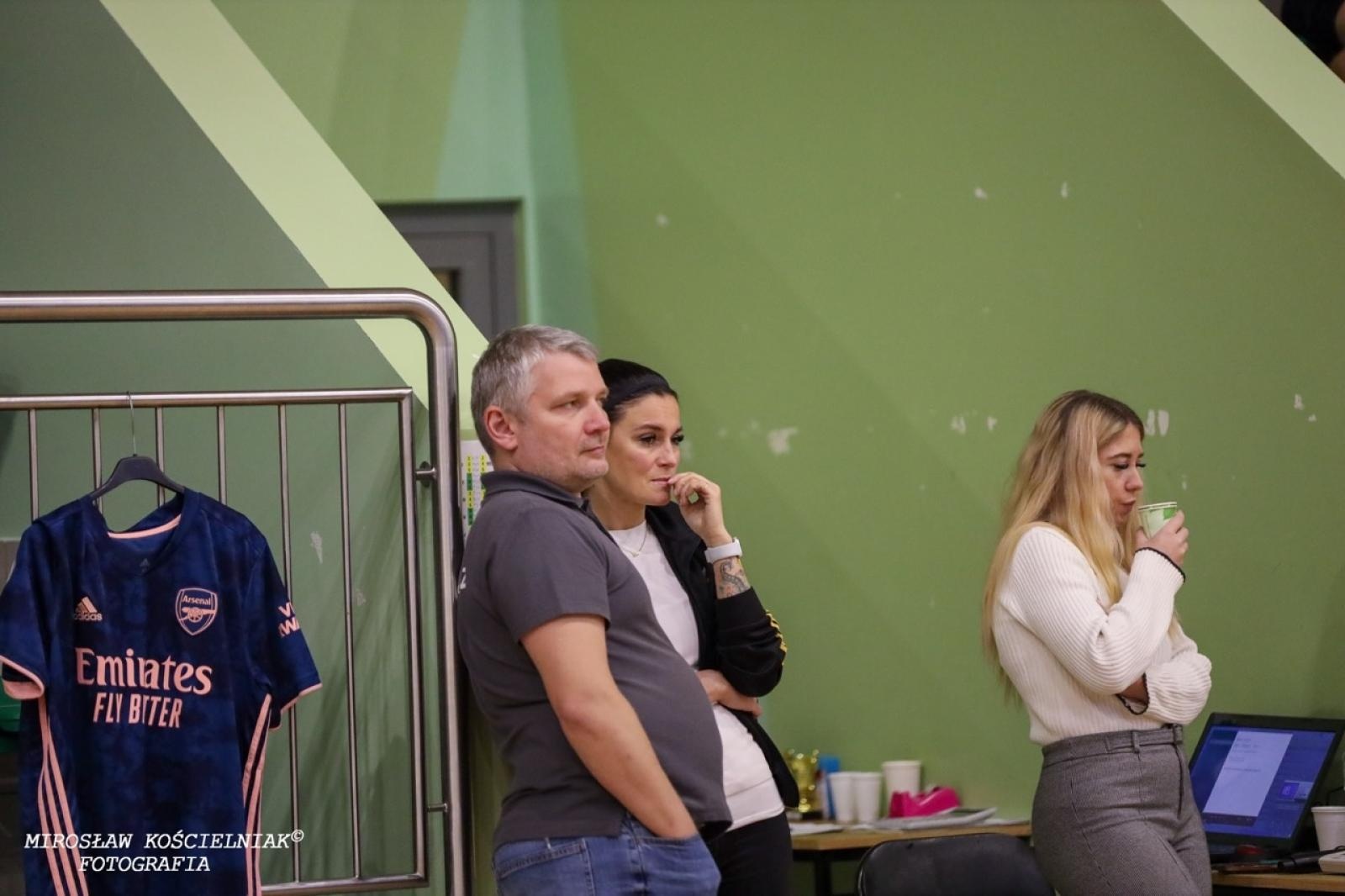 Zdjęcie w galerii na portalu naszraciborz.pl: Zacięta rywalizacja w IV edycji Turnieju Siatkonogi. Kamil Duda i Farid Ali triumfują wiadomości z regionu