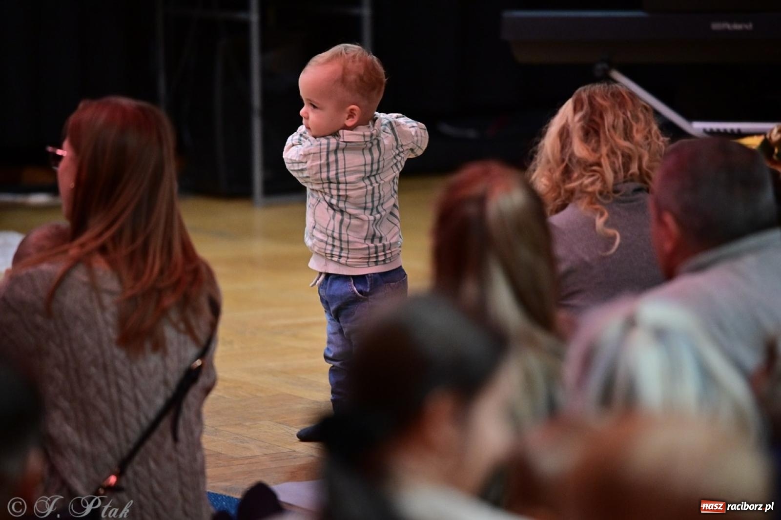 Zdjęcie w galerii na portalu naszraciborz.pl: Maluchy w krainie dźwięków. Muzyczna podróż z Trzema Prosiaczkami za nami! wiadomości z regionu