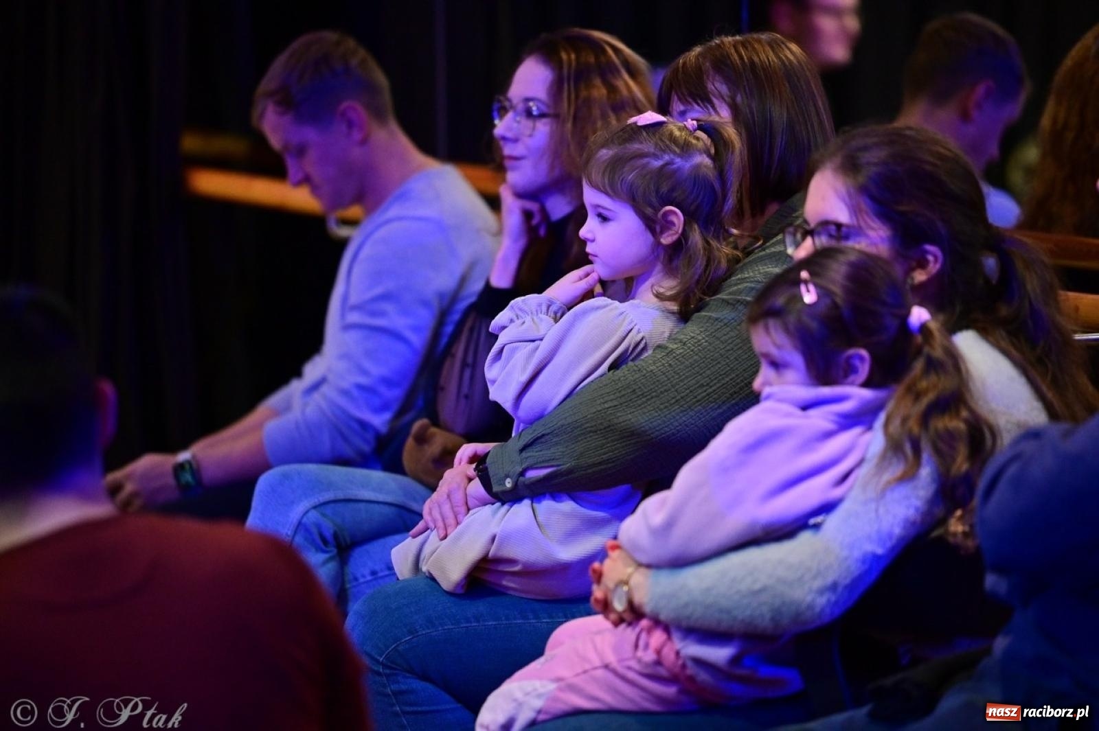 Zdjęcie w galerii na portalu naszraciborz.pl: Maluchy w krainie dźwięków. Muzyczna podróż z Trzema Prosiaczkami za nami! wiadomości z regionu