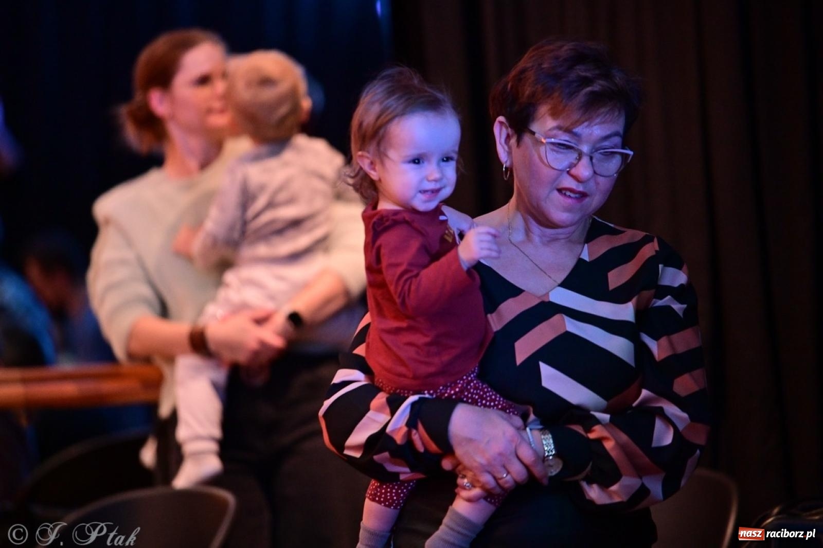 Zdjęcie w galerii na portalu naszraciborz.pl: Maluchy w krainie dźwięków. Muzyczna podróż z Trzema Prosiaczkami za nami! wiadomości z regionu