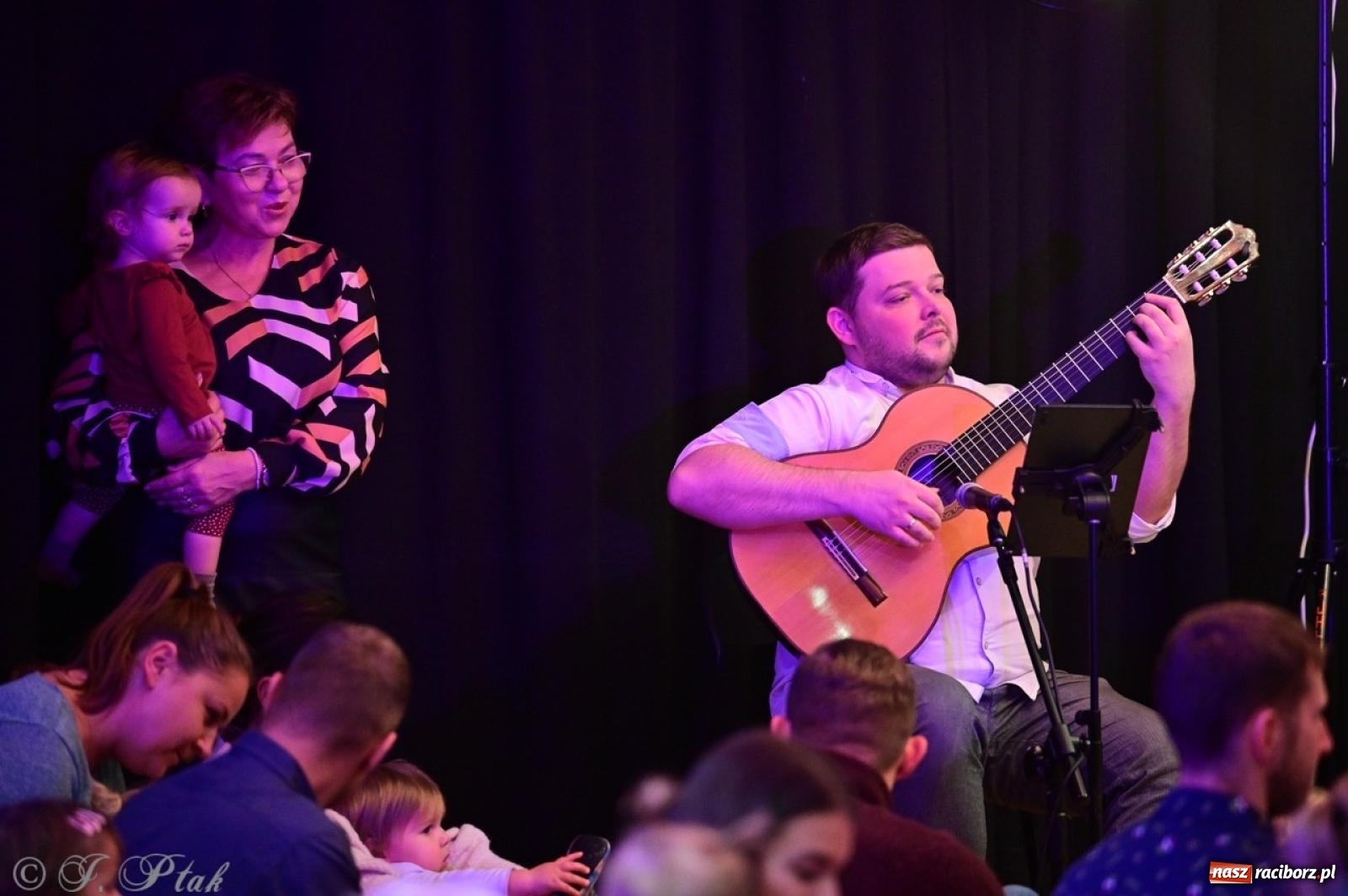 Zdjęcie w galerii na portalu naszraciborz.pl: Maluchy w krainie dźwięków. Muzyczna podróż z Trzema Prosiaczkami za nami! wiadomości z regionu