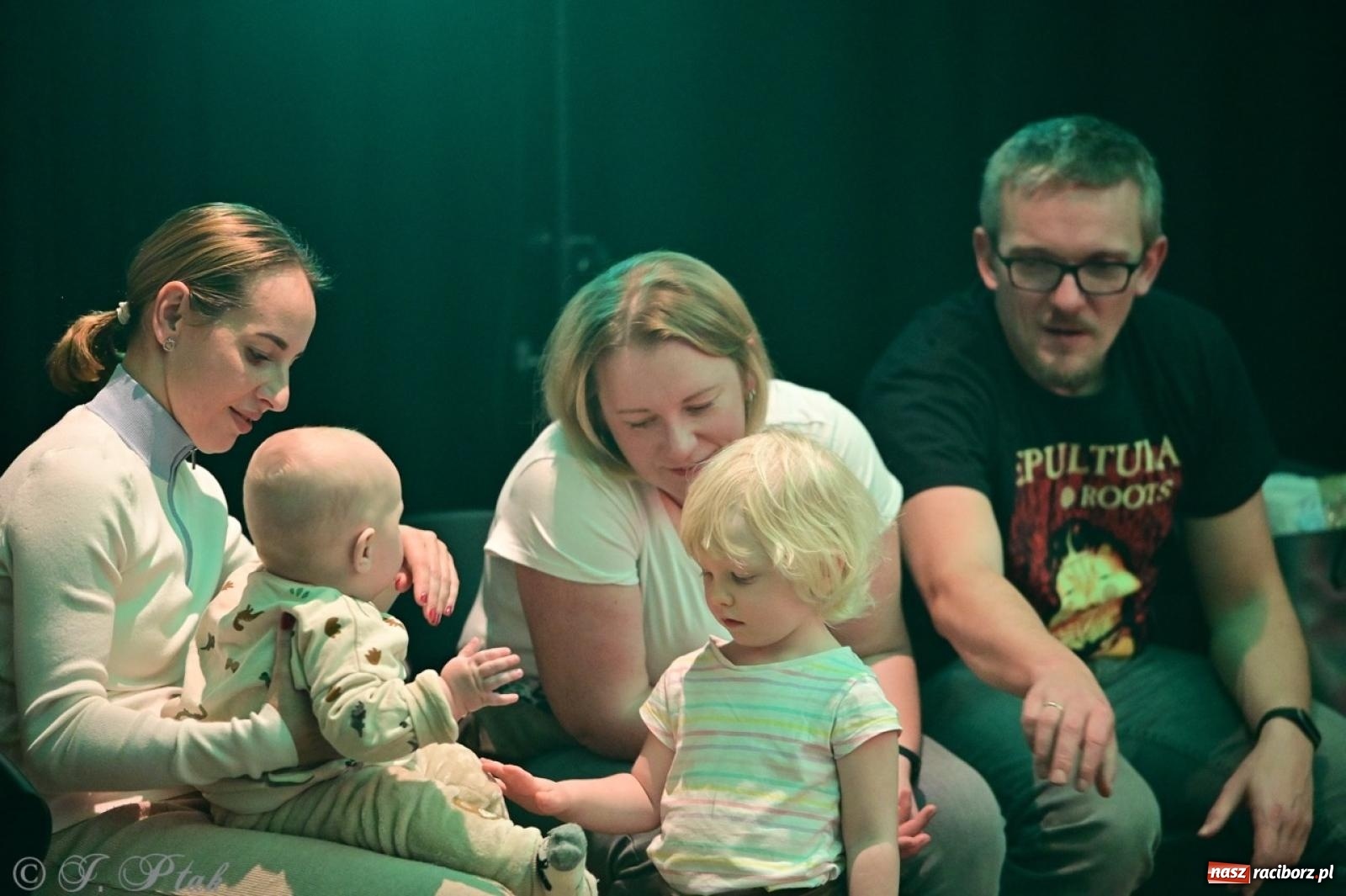 Zdjęcie w galerii na portalu naszraciborz.pl: Maluchy w krainie dźwięków. Muzyczna podróż z Trzema Prosiaczkami za nami! wiadomości z regionu