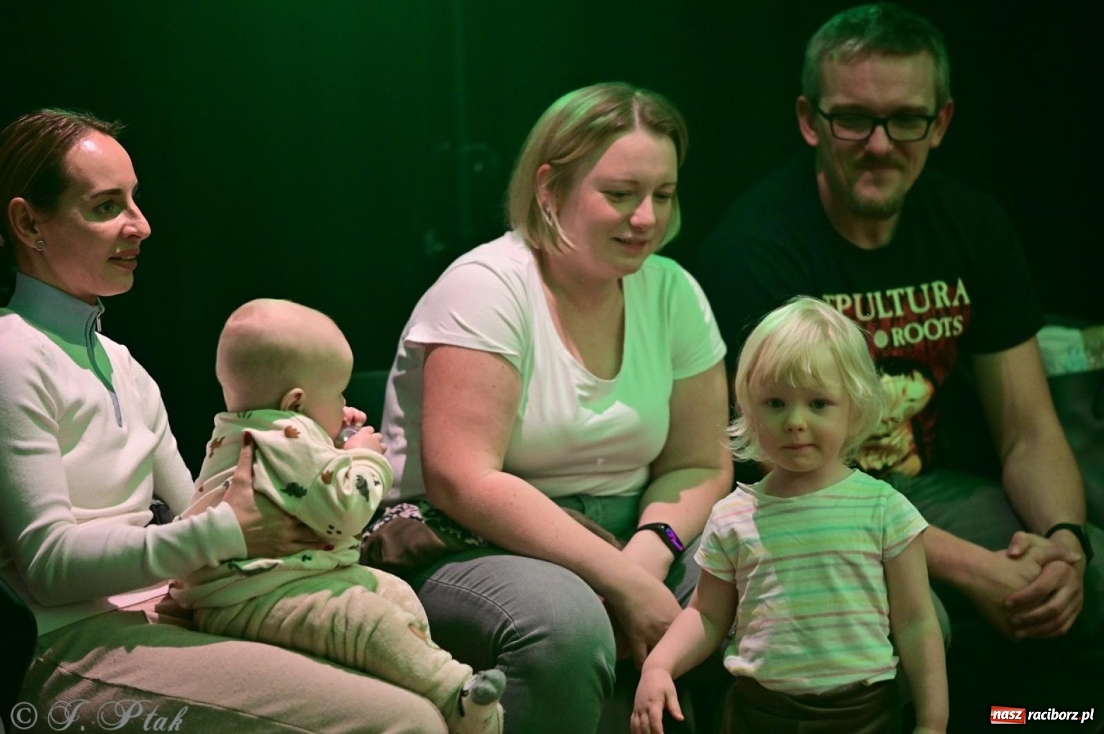 Zdjęcie w galerii na portalu naszraciborz.pl: Maluchy w krainie dźwięków. Muzyczna podróż z Trzema Prosiaczkami za nami! wiadomości z regionu