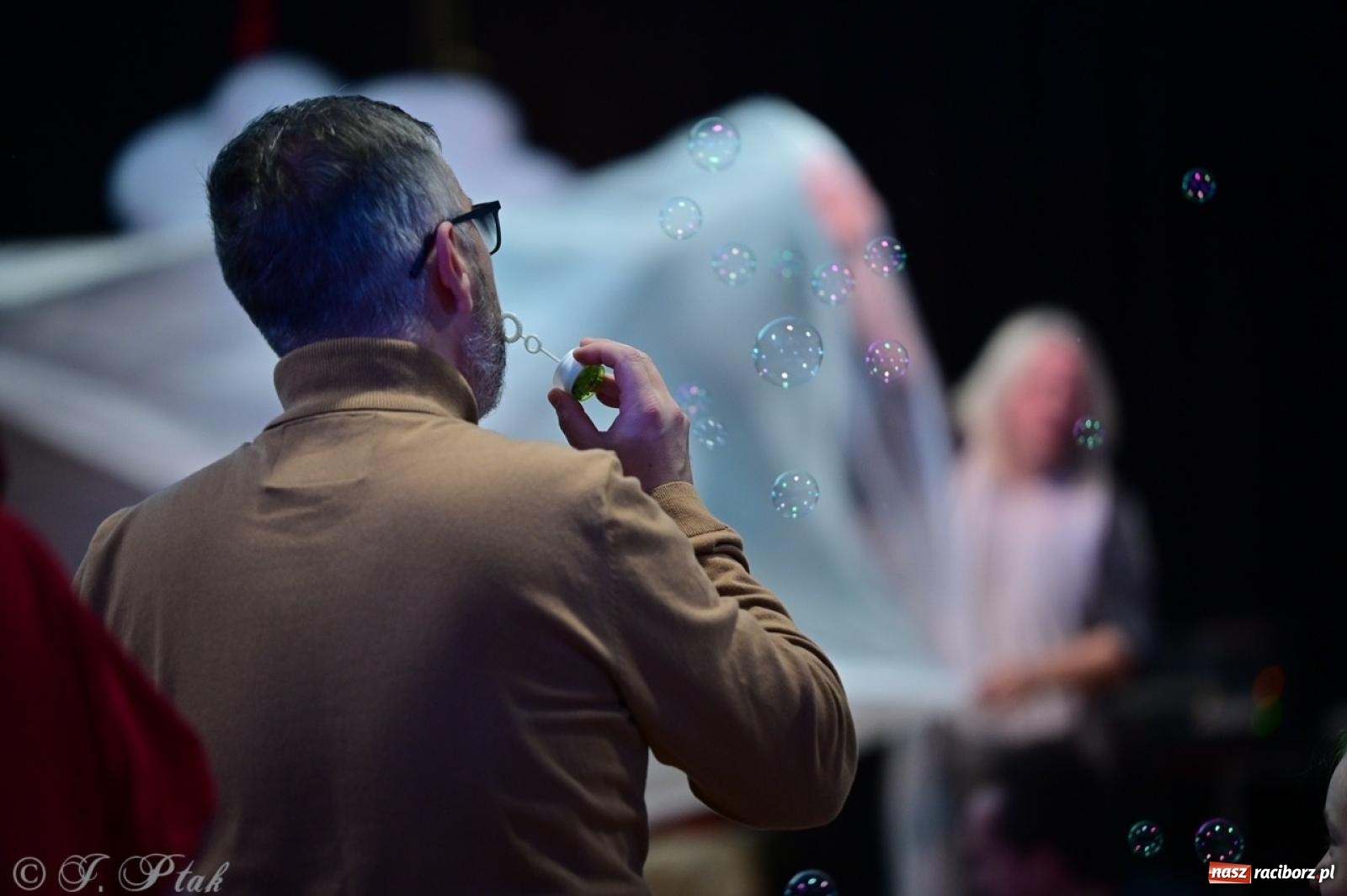 Zdjęcie w galerii na portalu naszraciborz.pl: Maluchy w krainie dźwięków. Muzyczna podróż z Trzema Prosiaczkami za nami! wiadomości z regionu