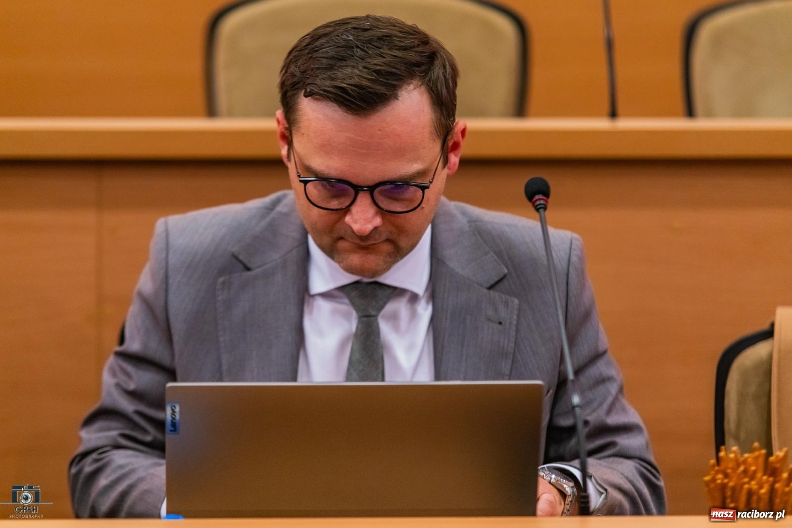 Zdjęcie w galerii na portalu naszraciborz.pl: Komisja rozwoju gospodarczego dyskutowała nad dietami i zmianami w budżecie wiadomości z regionu