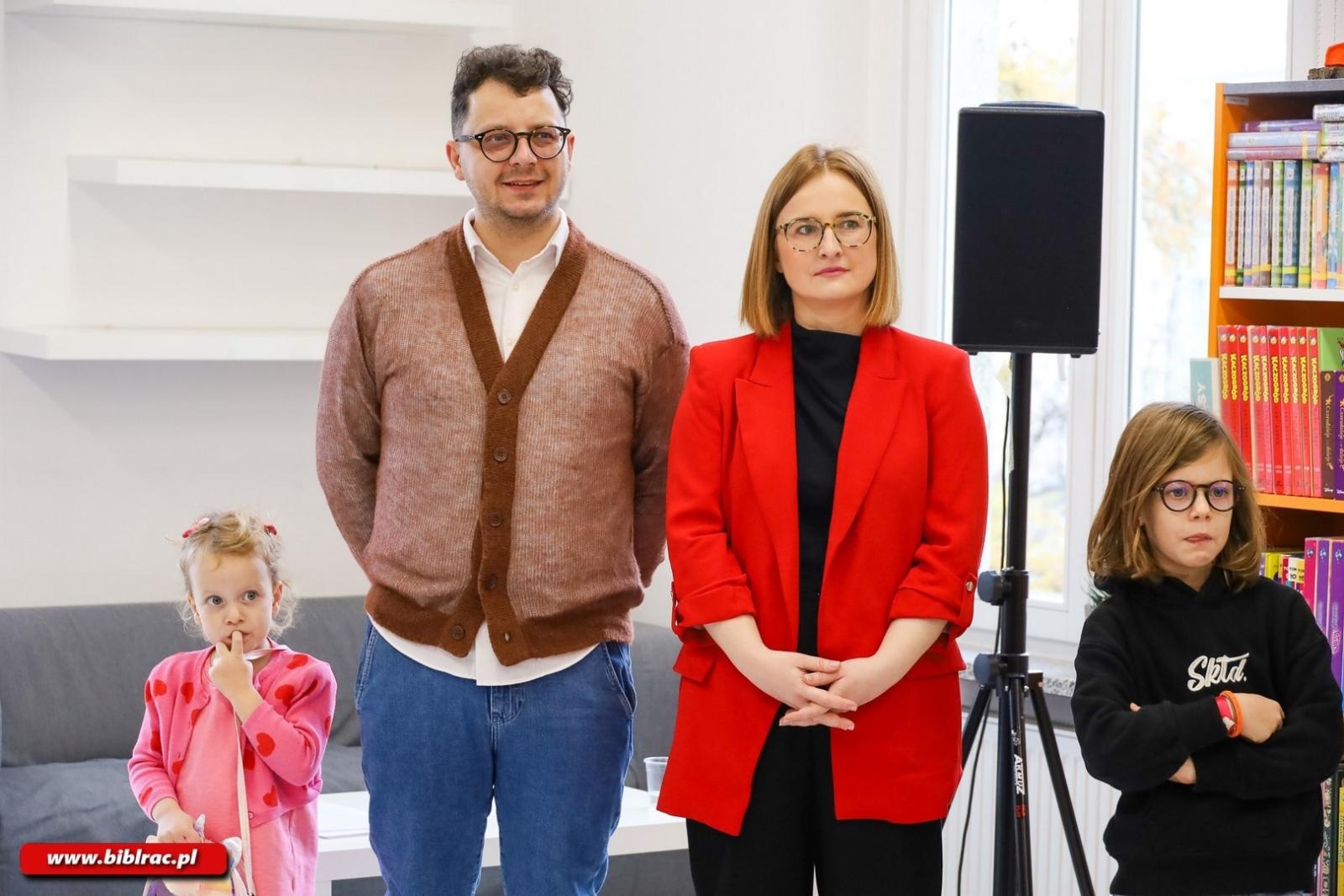 Zdjęcie w galerii na portalu naszraciborz.pl: O mądrych książkach dla dzieci w Klubie Ojca wiadomości z regionu