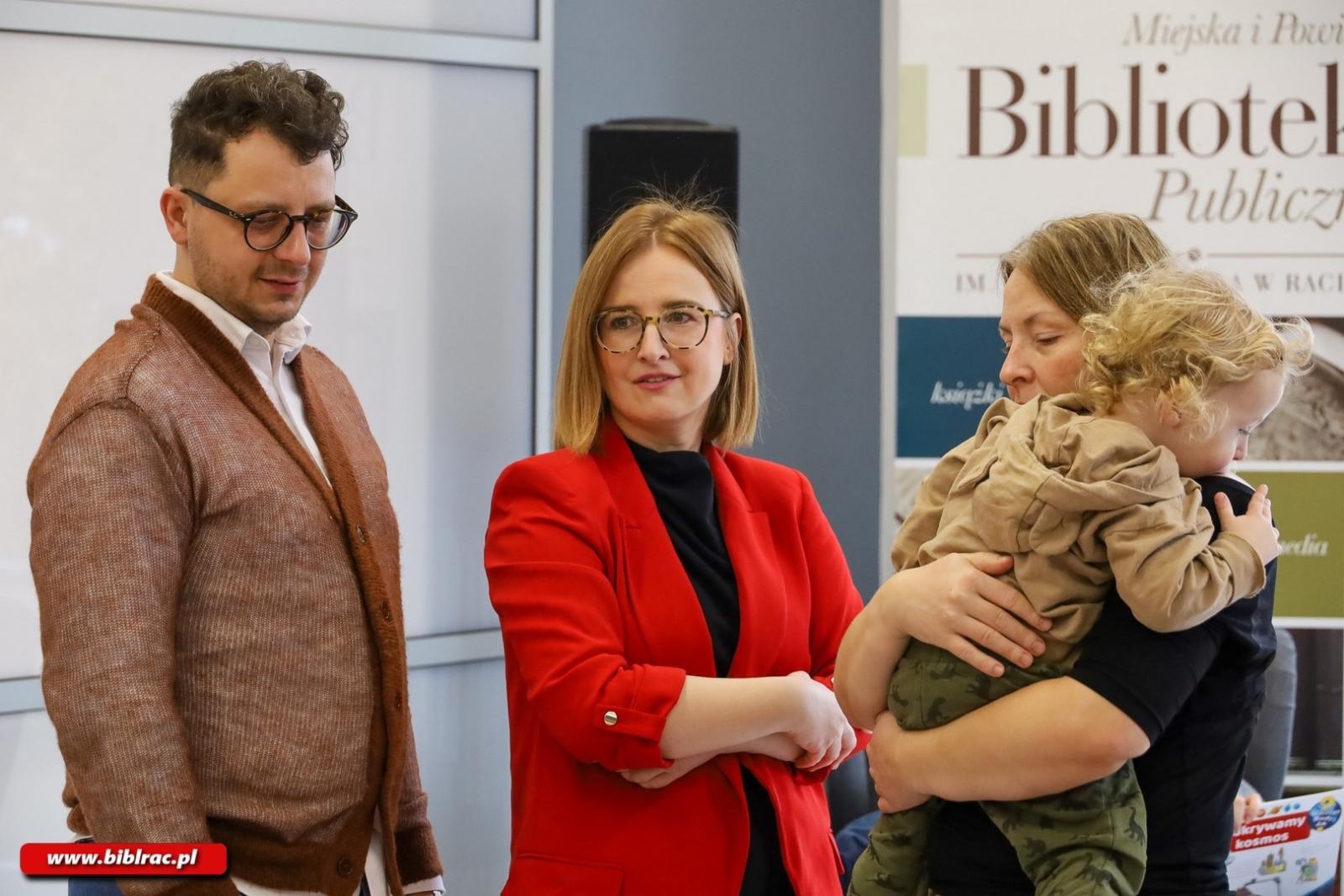 Zdjęcie w galerii na portalu naszraciborz.pl: O mądrych książkach dla dzieci w Klubie Ojca wiadomości z regionu