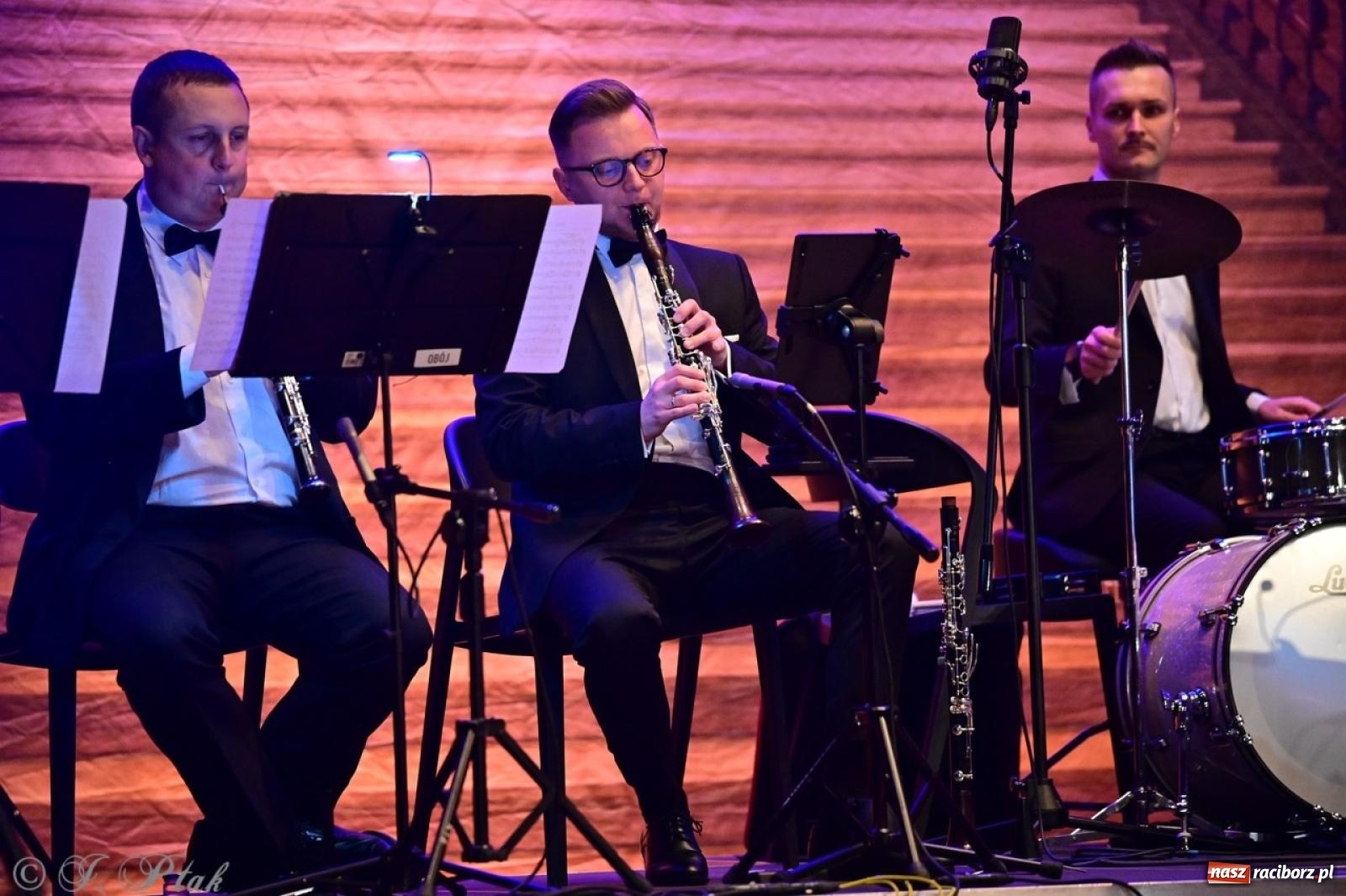 Zdjęcie w galerii na portalu naszraciborz.pl: Wielka gala operetkowa: Johann Strauss i przyjaciele zachwycili Racibórz wiadomości z regionu