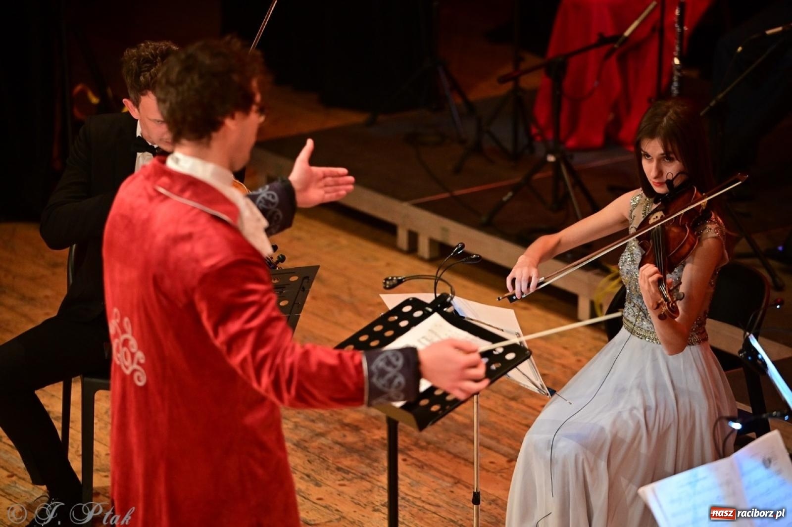 Zdjęcie w galerii na portalu naszraciborz.pl: Wielka gala operetkowa: Johann Strauss i przyjaciele zachwycili Racibórz wiadomości z regionu