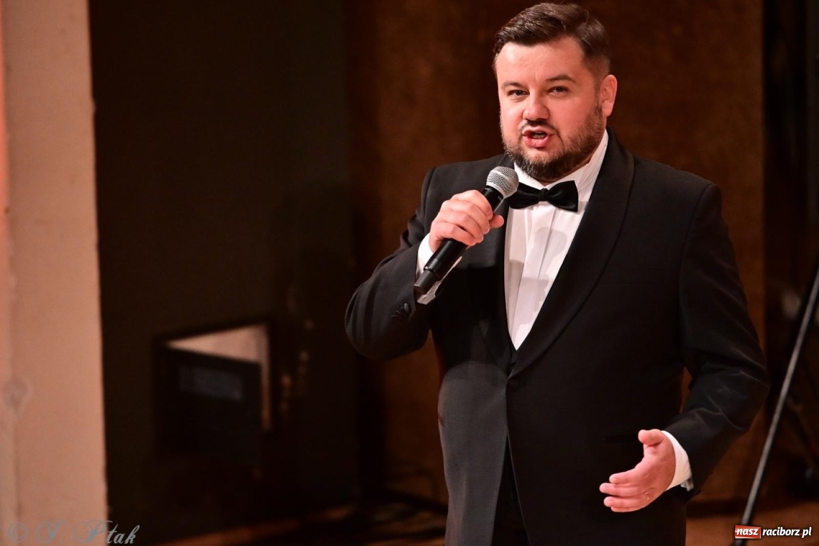 Zdjęcie w galerii na portalu naszraciborz.pl: Wielka gala operetkowa: Johann Strauss i przyjaciele zachwycili Racibórz wiadomości z regionu