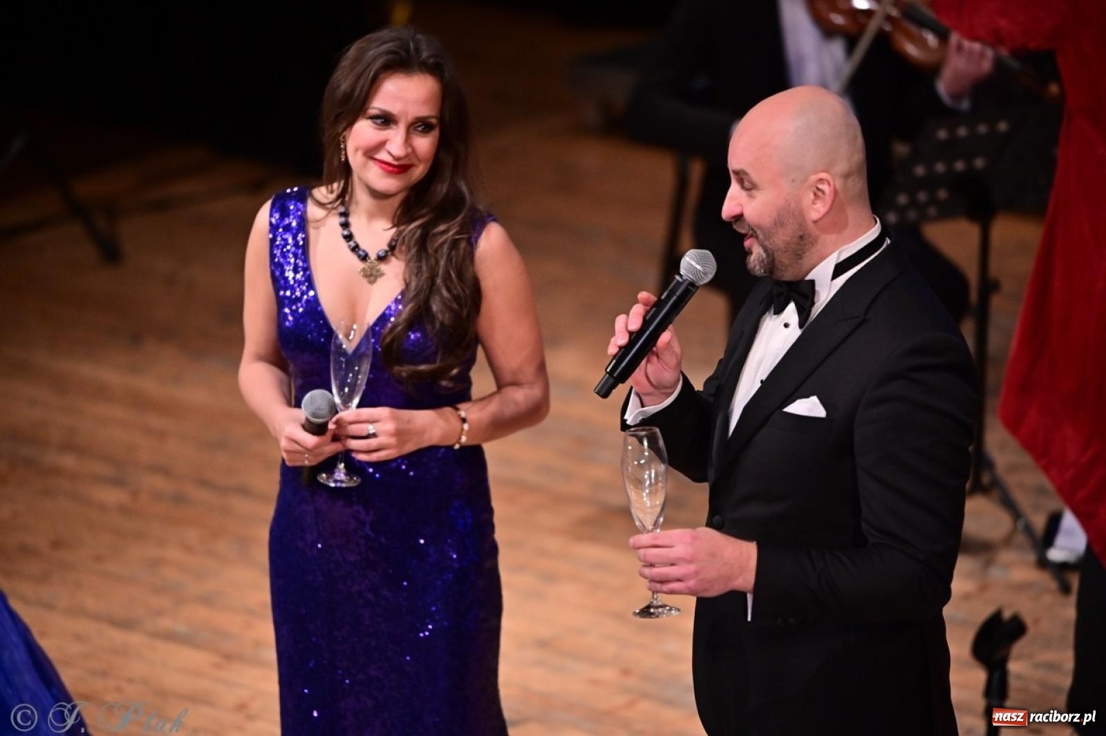 Zdjęcie w galerii na portalu naszraciborz.pl: Wielka gala operetkowa: Johann Strauss i przyjaciele zachwycili Racibórz wiadomości z regionu