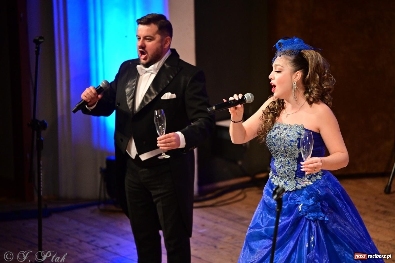 Zdjęcie w galerii na portalu naszraciborz.pl: Wielka gala operetkowa: Johann Strauss i przyjaciele zachwycili Racibórz wiadomości z regionu